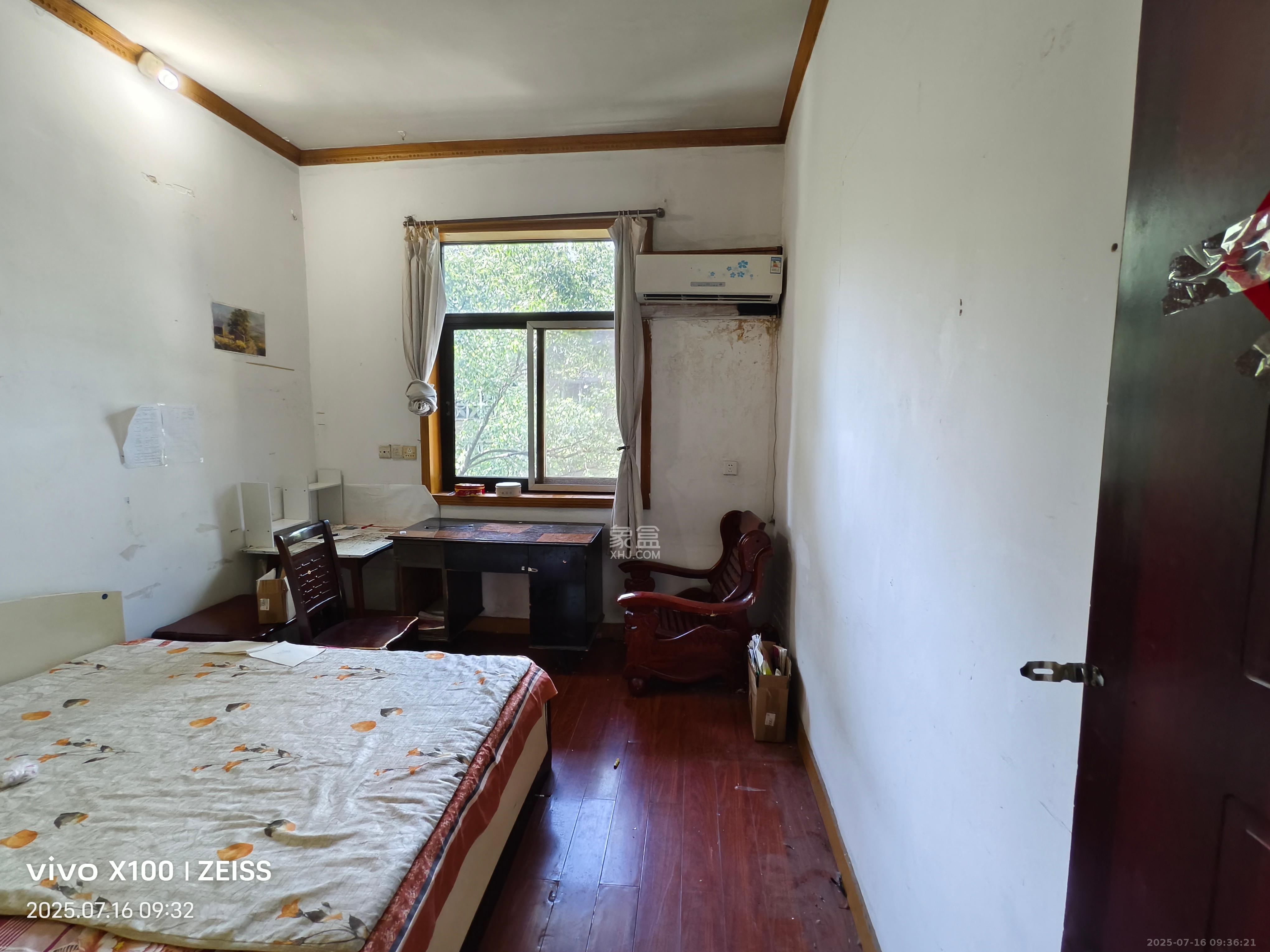 湘农桥社区 3室1厅1卫 1500.0元/月 湘农桥社区 3室1厅1卫 1500.0元/月室内图