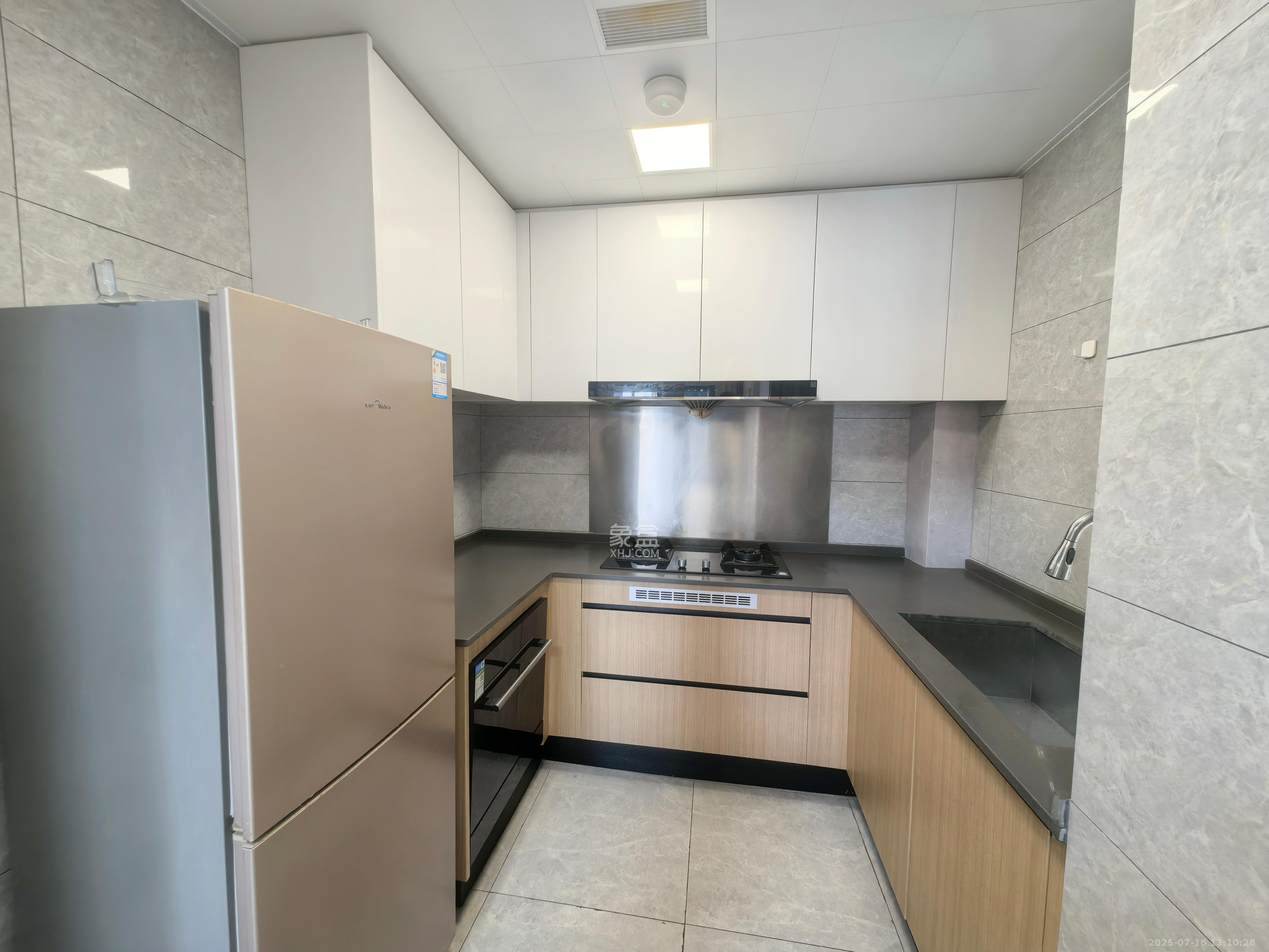 爱家当代境  3室2厅2卫    3100.0元/月 爱家当代境  3室2厅2卫    3100.0元/月室内图