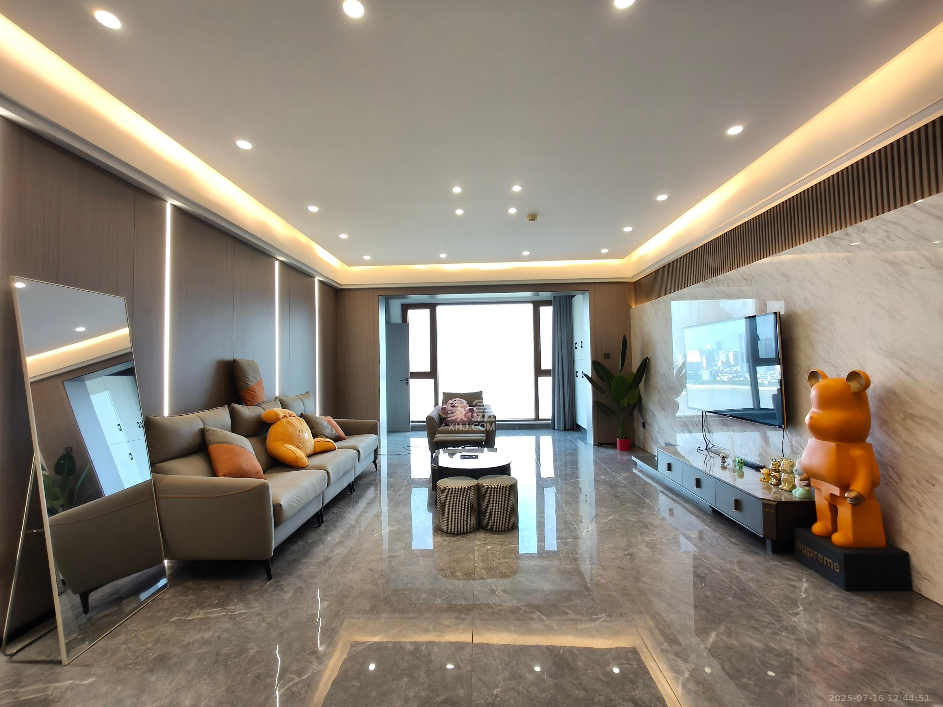 世茂外滩里(世茂铂翠湾三期)  1室0厅0卫    15000.0元/月 世茂外滩里(世茂铂翠湾三期)  1室0厅0卫    15000.0元/月