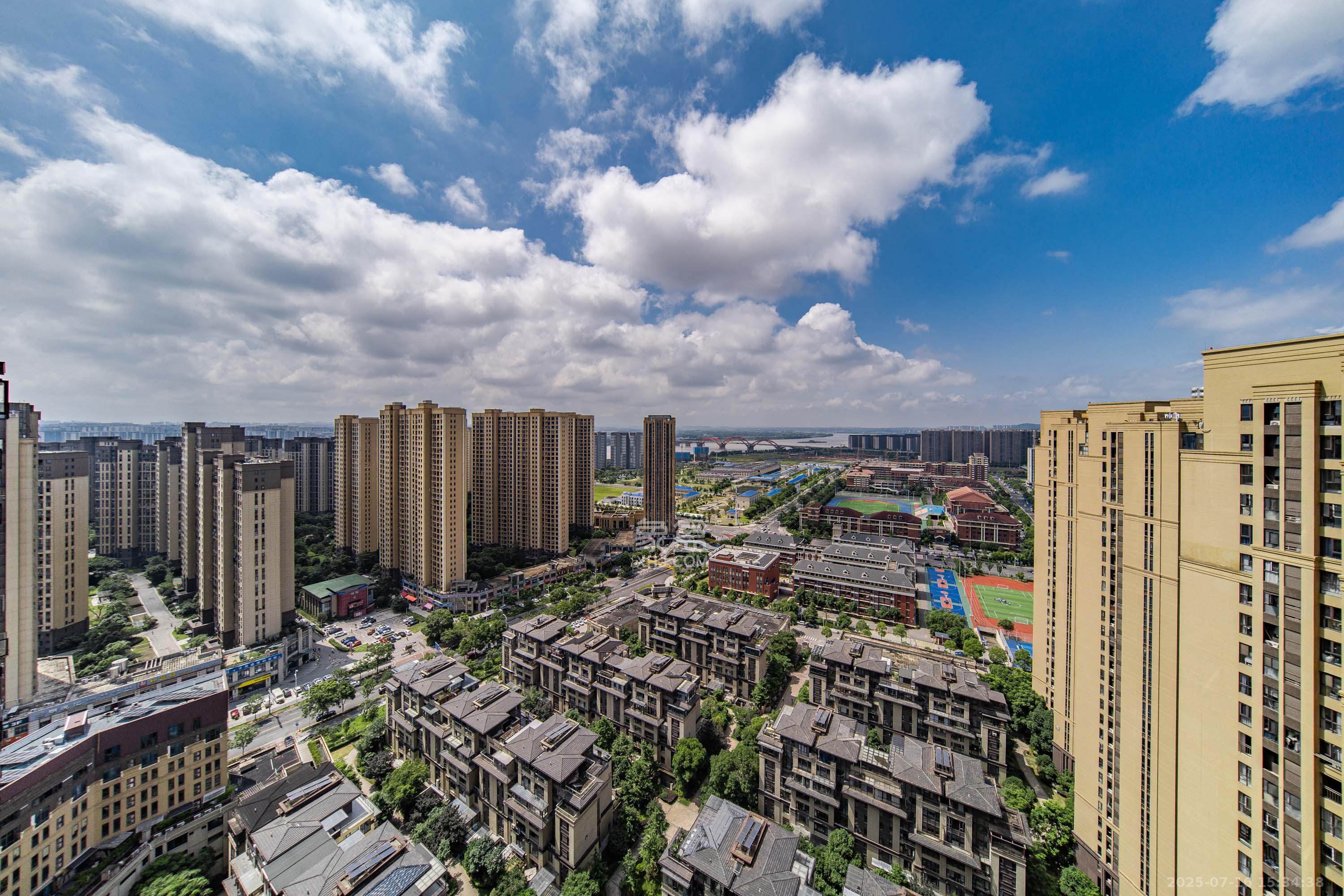 洋湖18克拉（旷远洋湖18克拉）  4室2厅2卫   134.00万其他