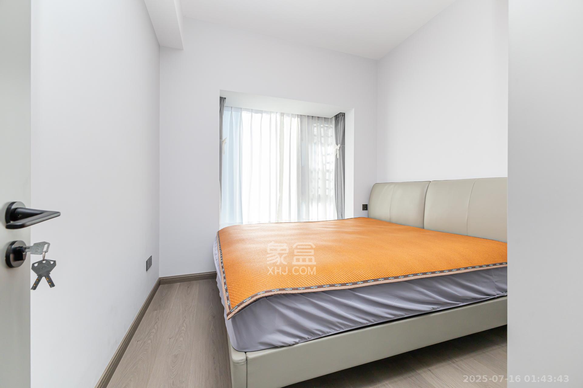 润和湘江天地E区  4室2厅3卫    225.0万 润和湘江天地E区  4室2厅3卫    225.0万卧室