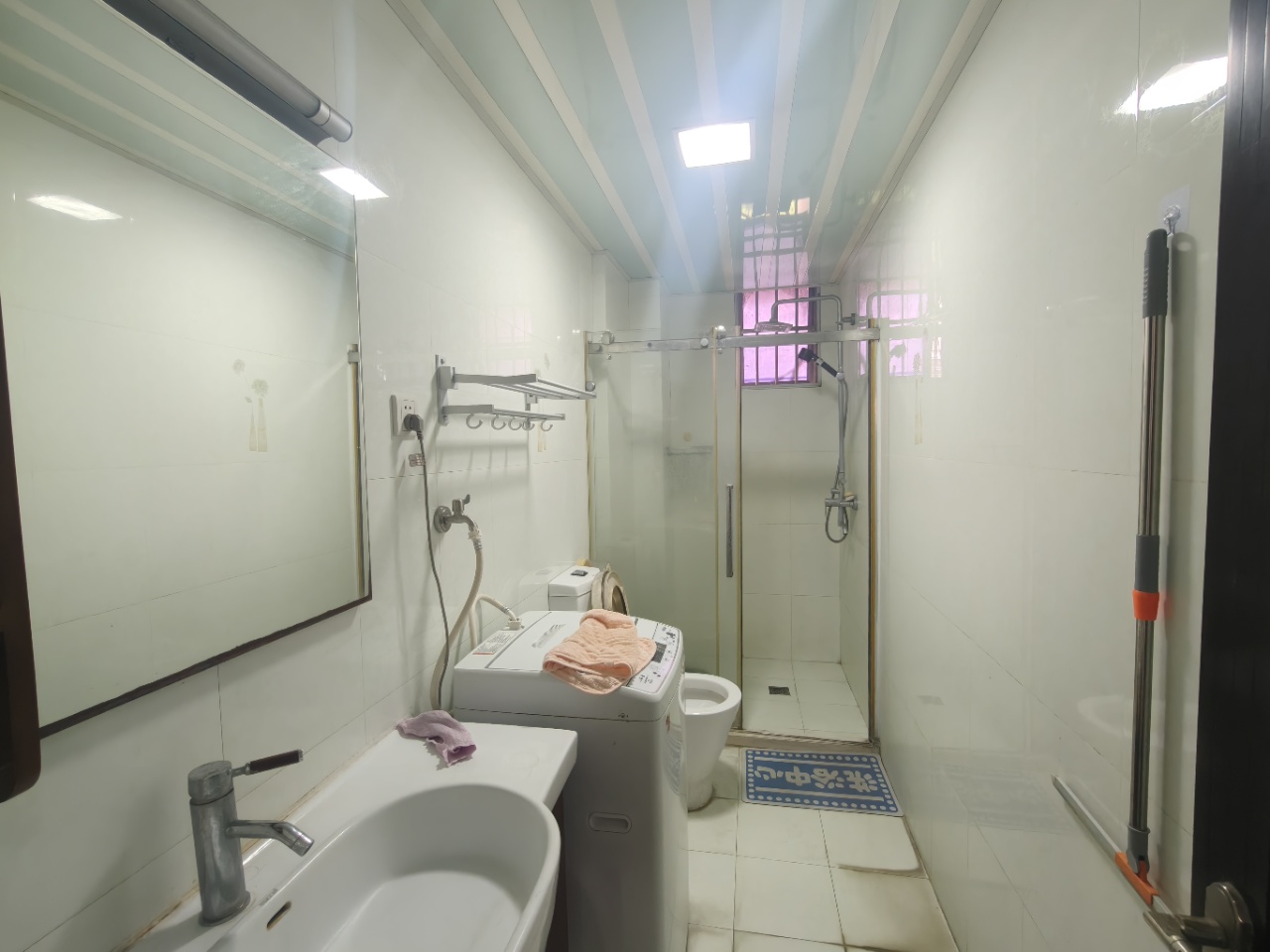 海岛阳光三期（阳光街城）  3室2厅2卫   2700.00元/月室内图