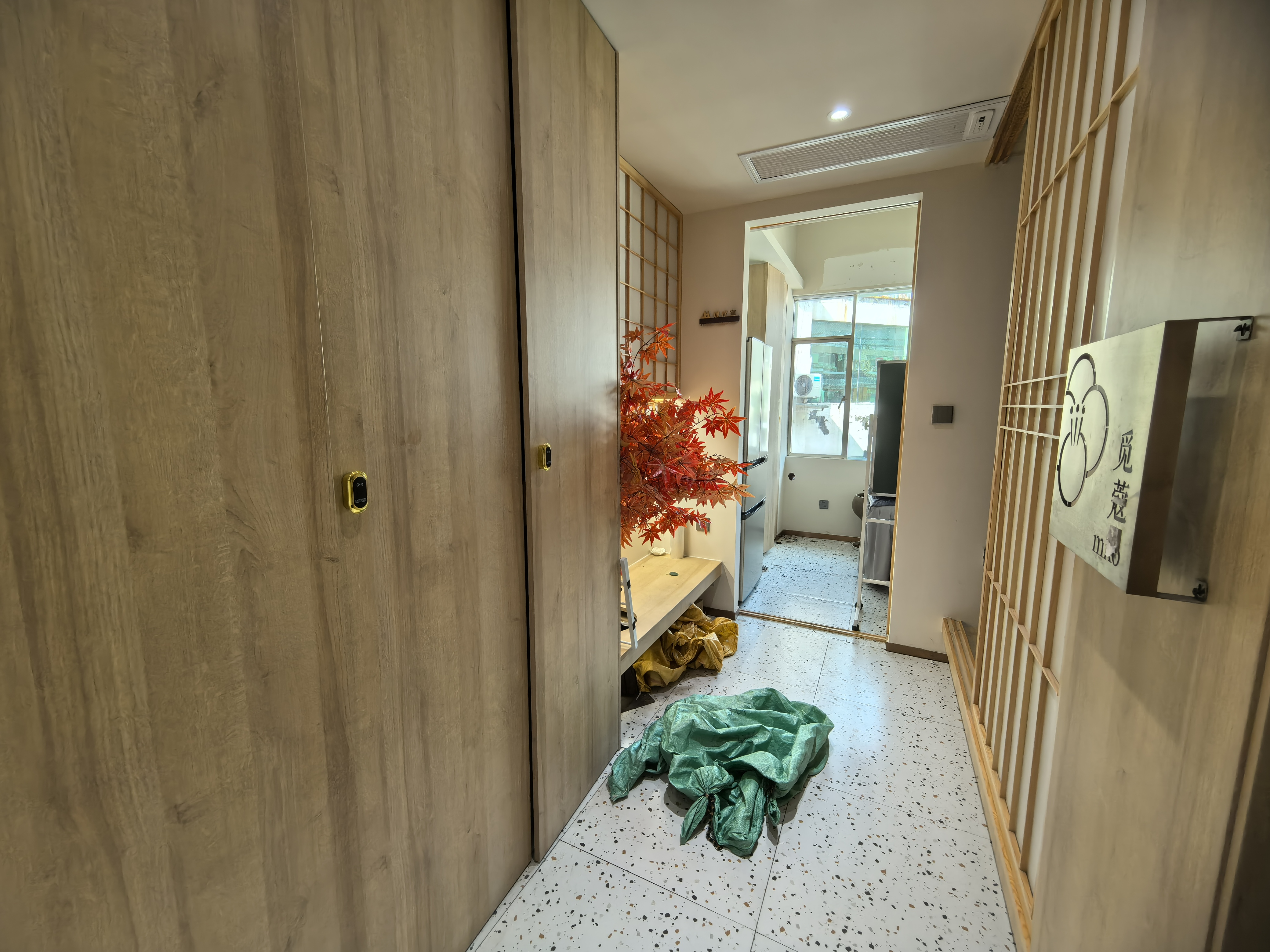 维港十字街  1室1厅1卫    4000.0元/月 维港十字街  1室1厅1卫    4000.0元/月室内图