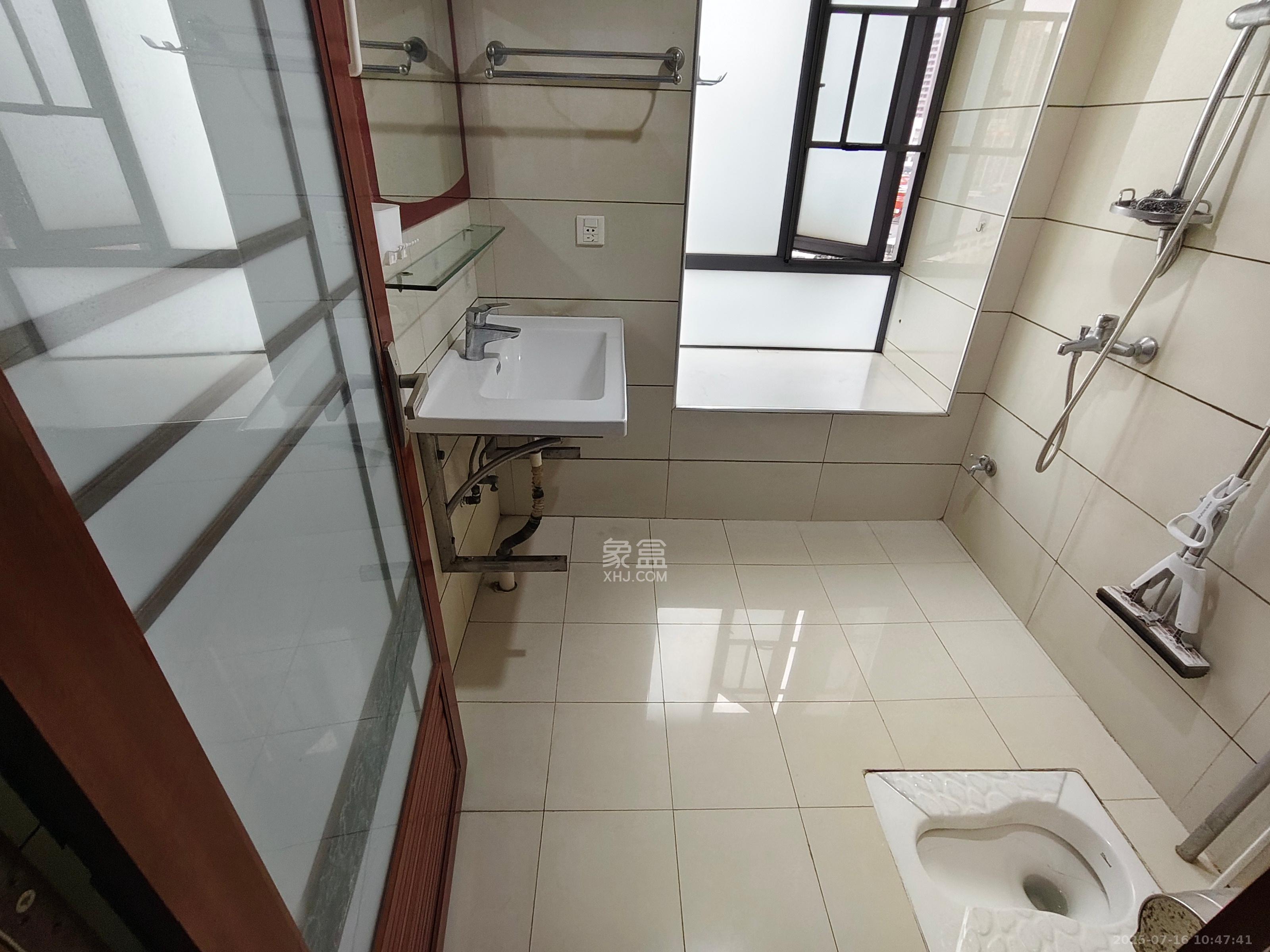 银港水晶城  2室2厅1卫   2300.00元/月室内图
