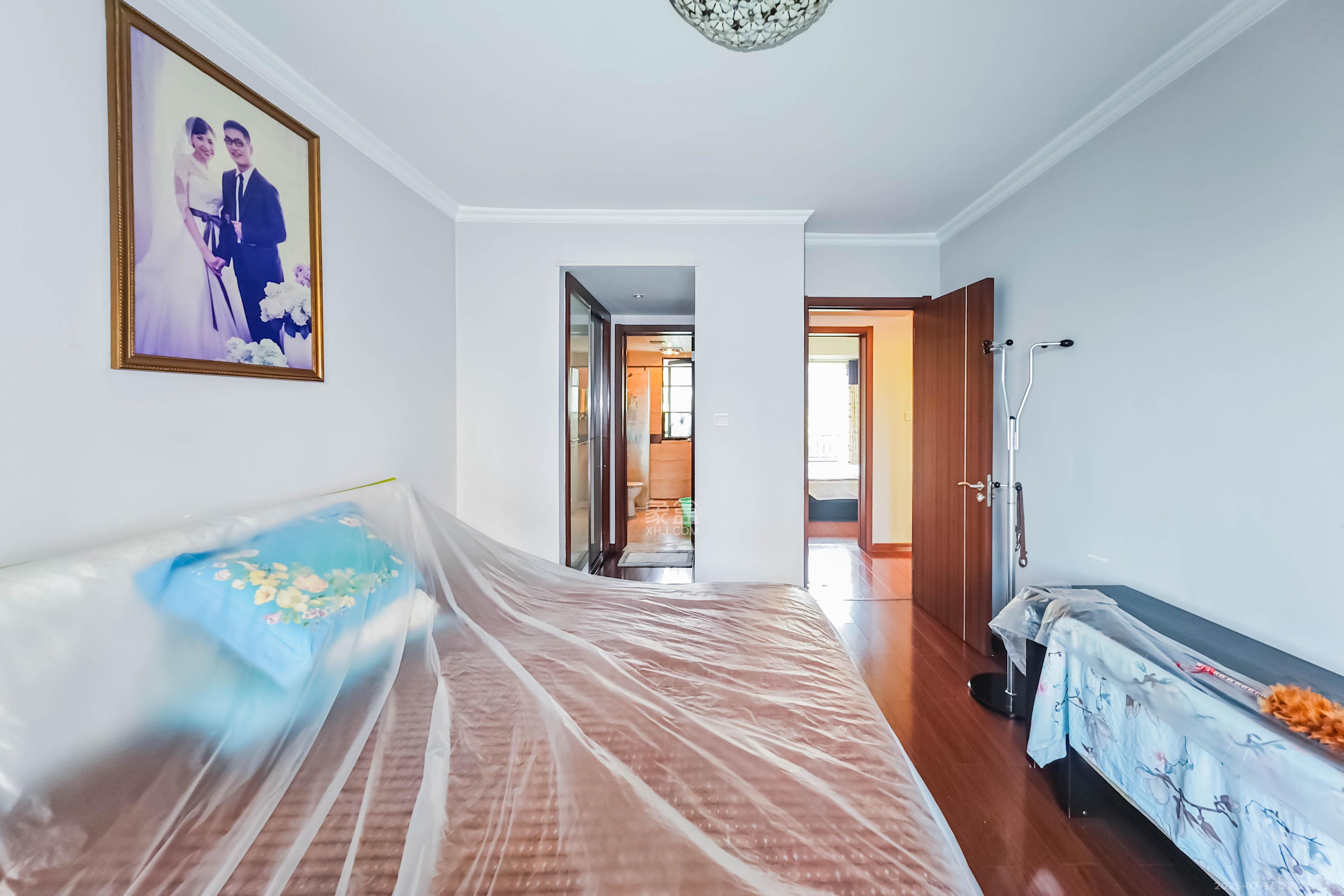 万科金域华府三四期 4室2厅2卫 112.0万 万科金域华府三四期 4室2厅2卫 112.0万卧室