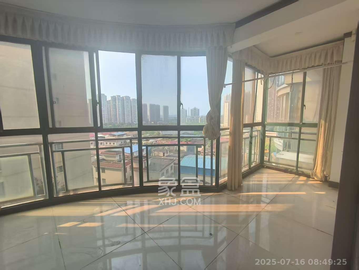 建鑫国际一期  3室2厅1卫    1500.0元/月