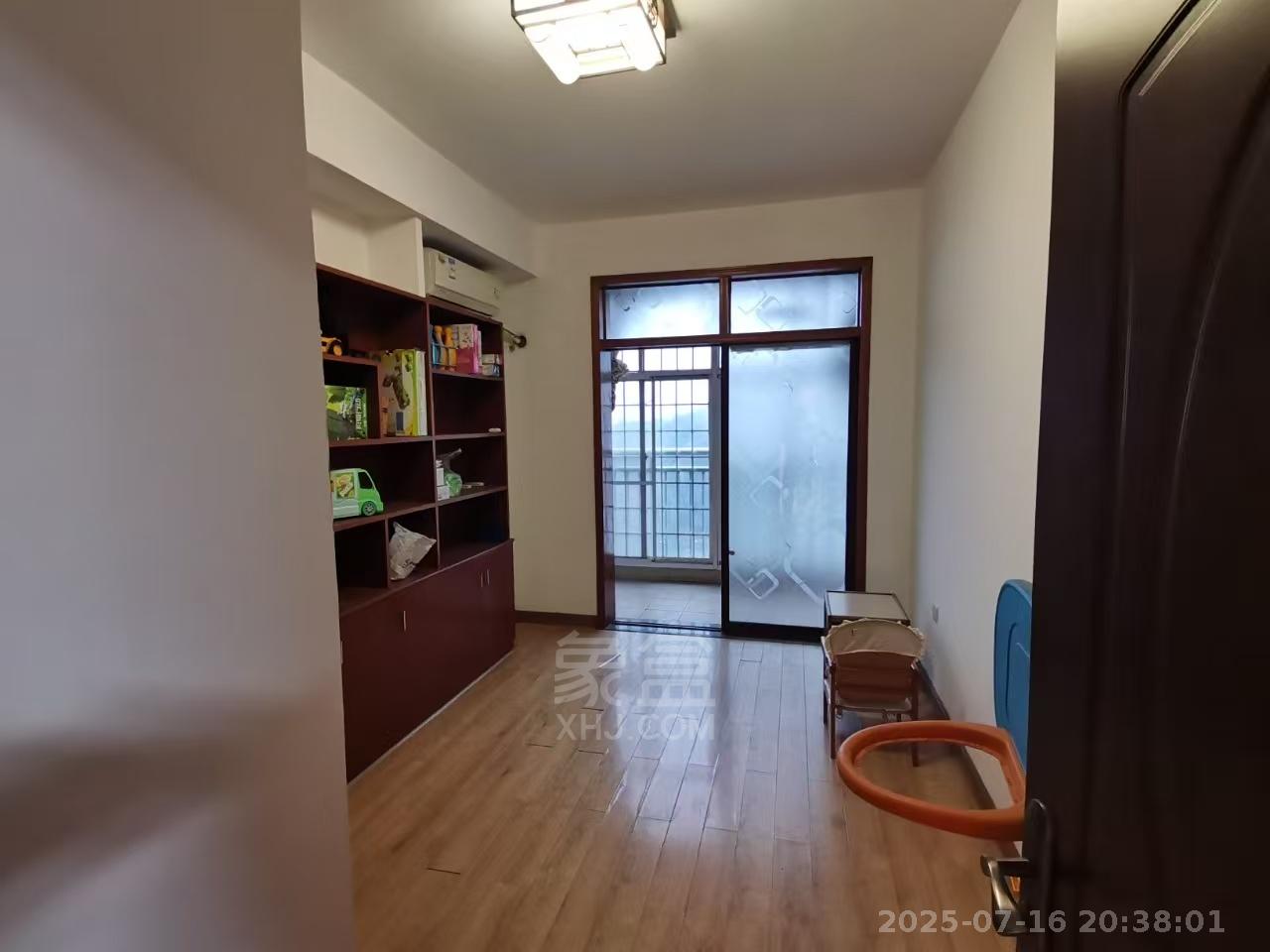 枫溪苑  3室2厅2卫   1800.00元/月小区图