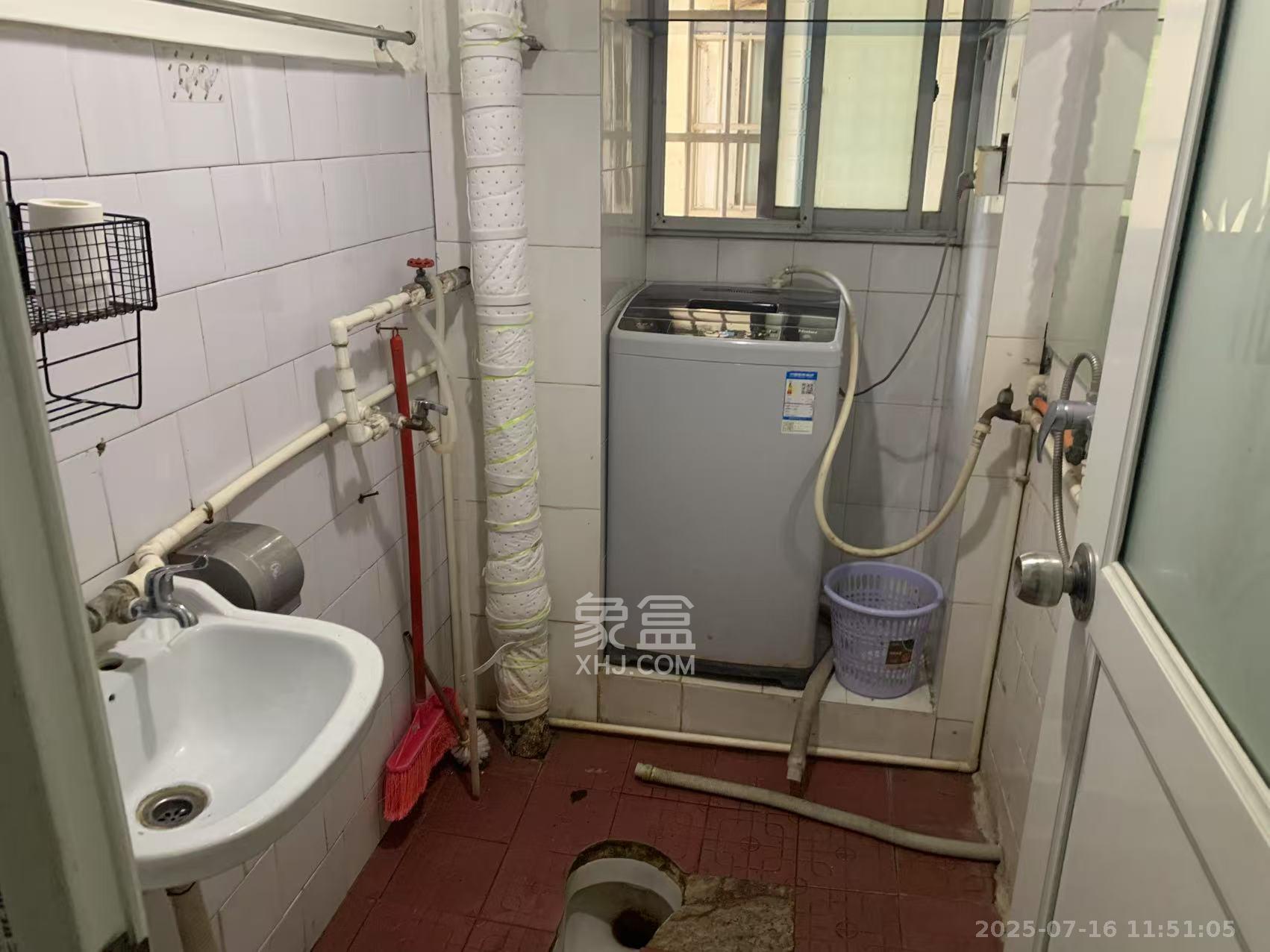 燕果塘 2室1厅1卫 1500.0元/月 燕果塘 2室1厅1卫 1500.0元/月室内图