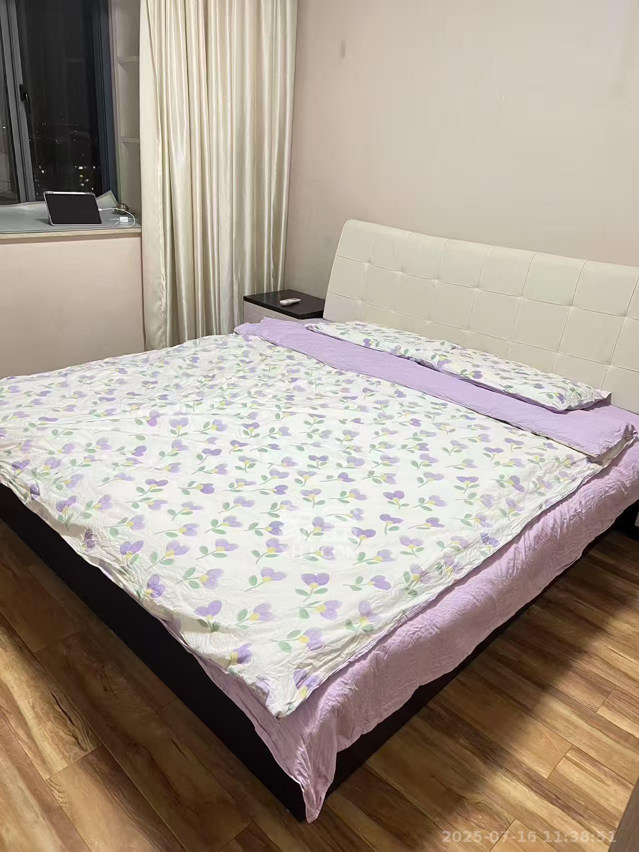 上海城小区  1室2厅1卫   2400.00元/月