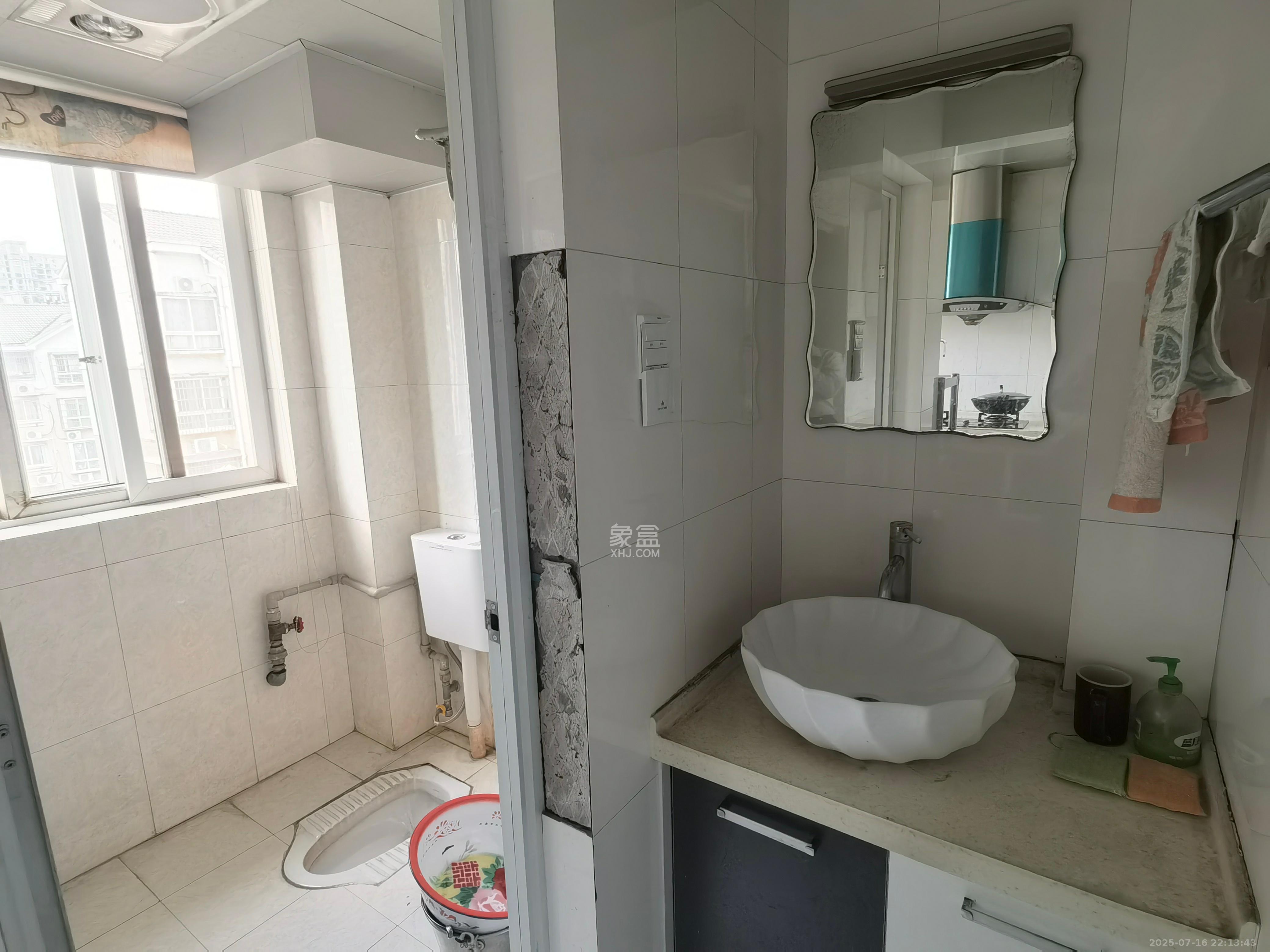 德润园  3室2厅1卫    2000.0元/月 德润园  3室2厅1卫    2000.0元/月室内图