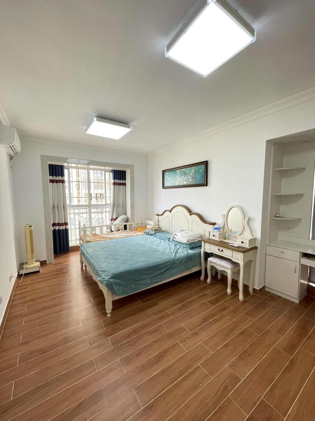 翡翠水城(住宅) 2室2厅1卫 130.0万 翡翠水城(住宅) 2室2厅1卫 130.0万客厅