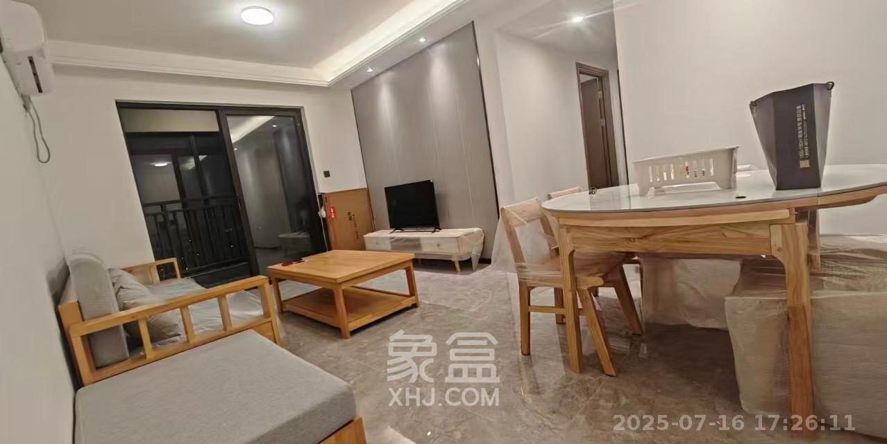 招商华发依云曦城  3室2厅2卫   2600.00元/月