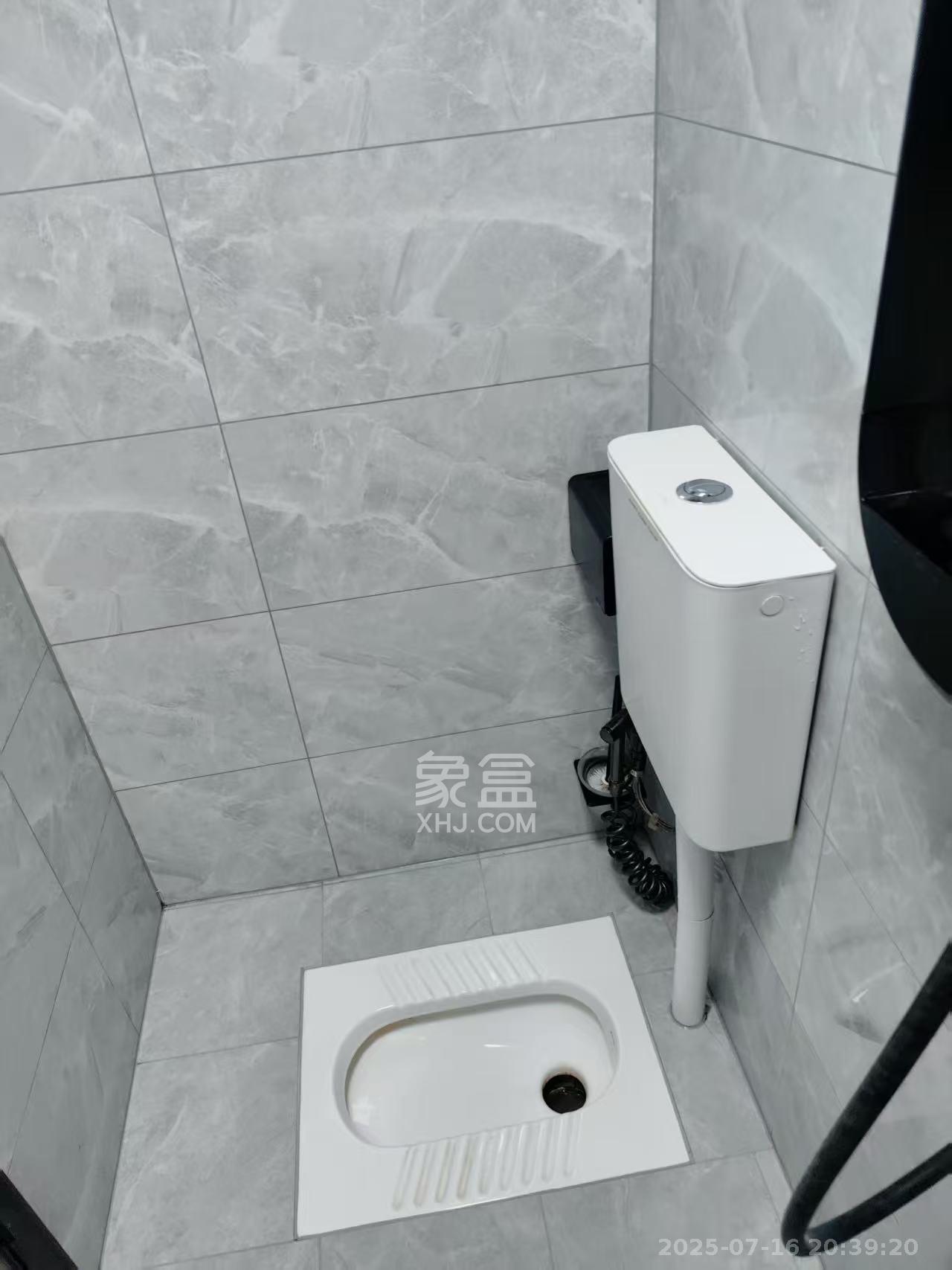 保利天禧EF区  1室1厅1卫   1550.00元/月室内图