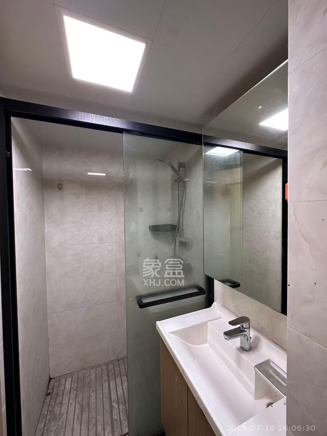 卓越浅水湾  2室2厅1卫   1800.00元/月室内图