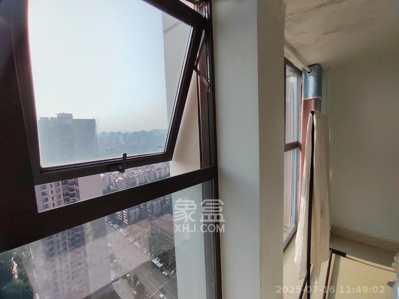 达美D6区  1室1厅1卫    1600.0元/月室内图