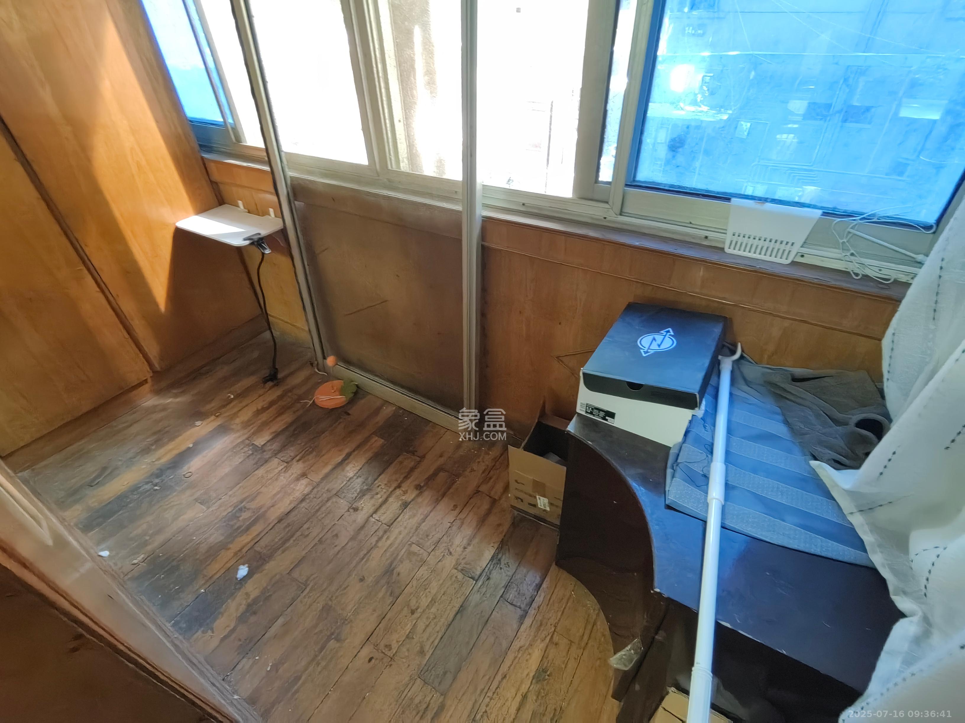 水泵厂宿舍  1室1厅1卫   1200.00元/月室内图