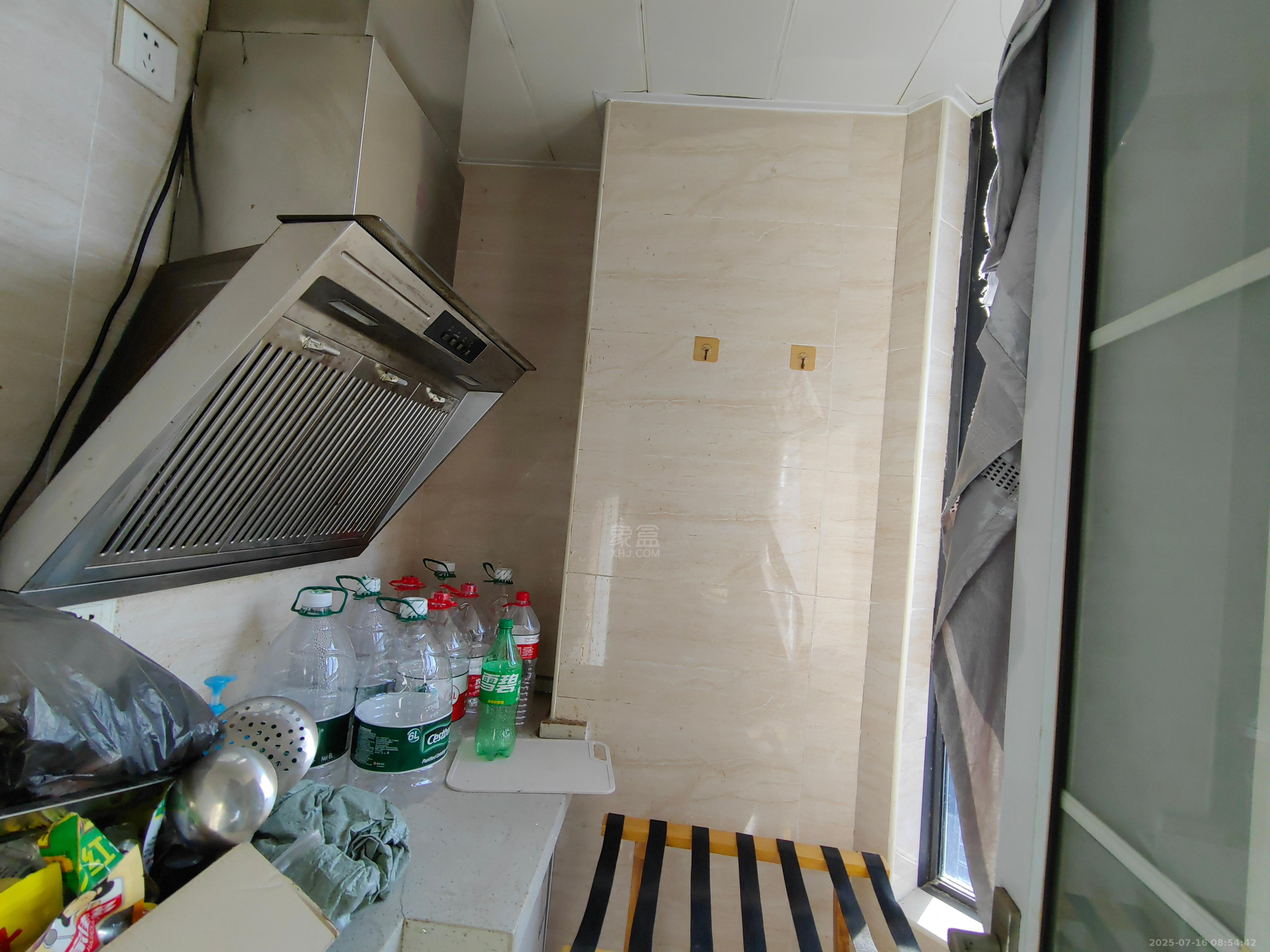 印象华都 1室1厅1卫 1000.0元/月 印象华都 1室1厅1卫 1000.0元/月室内图