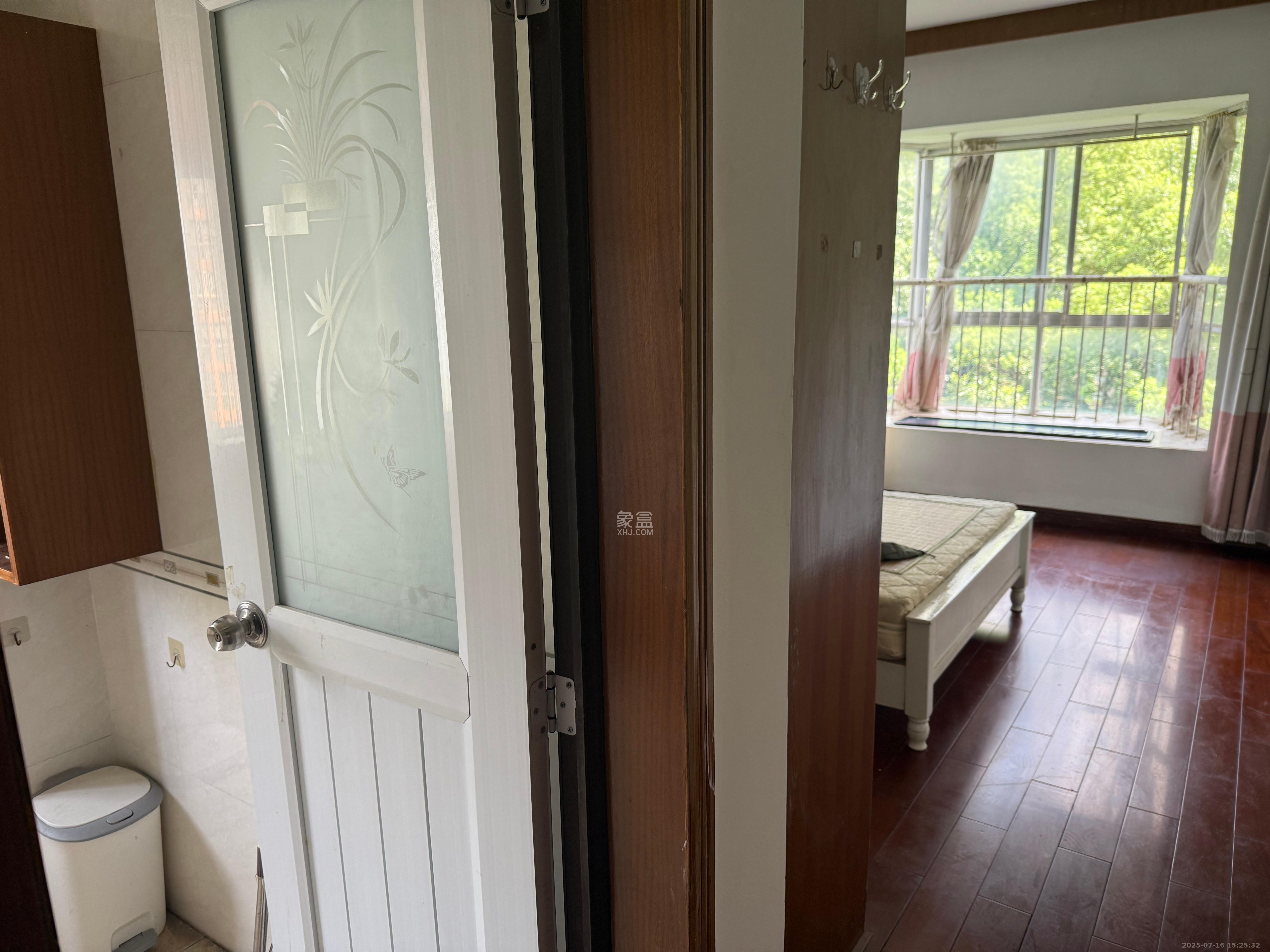 华银园  4室2厅2卫    2800.0元/月 华银园  4室2厅2卫    2800.0元/月室内图