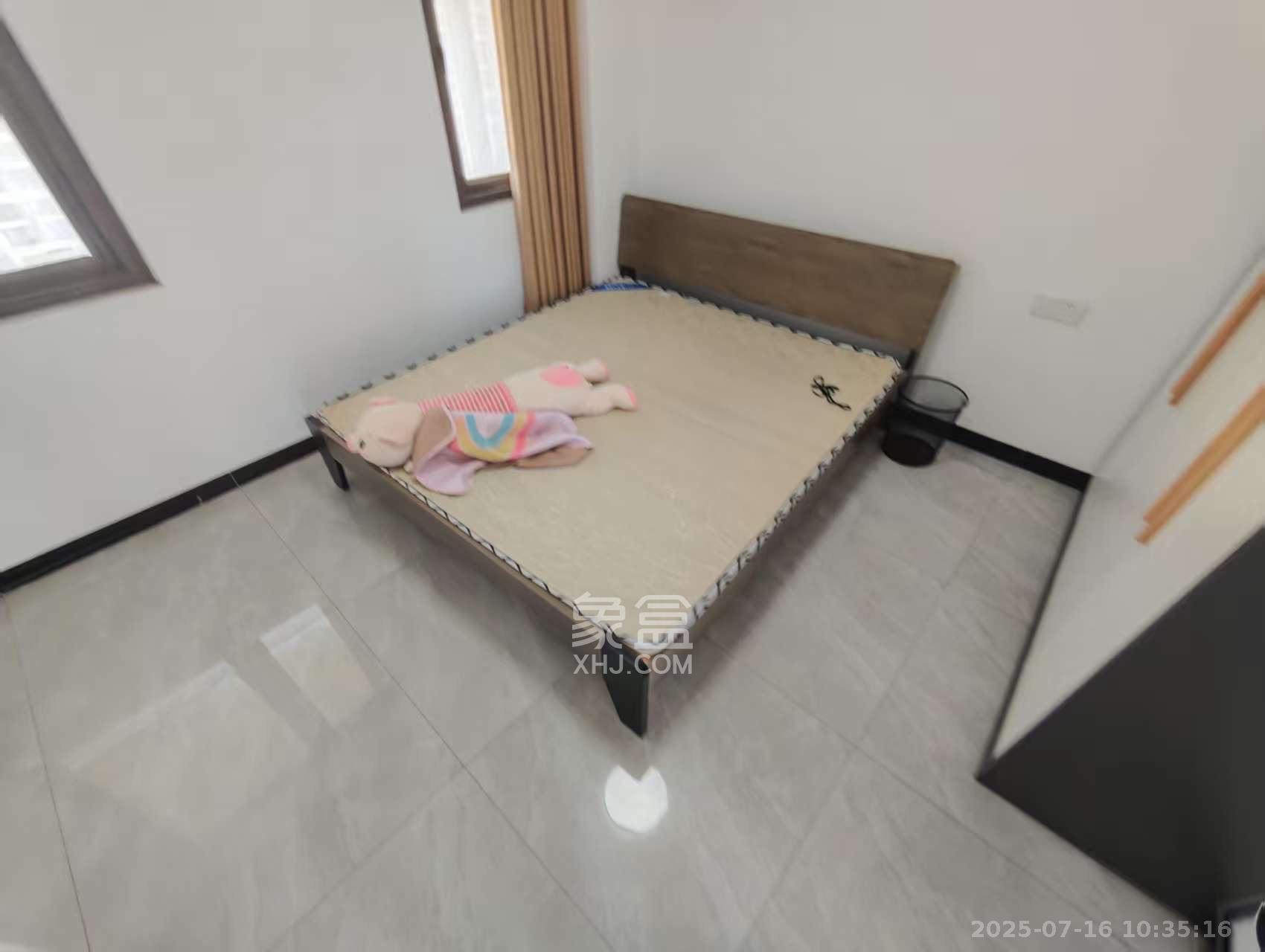 阳光城尚东湾蓝莓苑  4室2厅2卫    2800.0元/月 阳光城尚东湾蓝莓苑  4室2厅2卫    2800.0元/月室内图