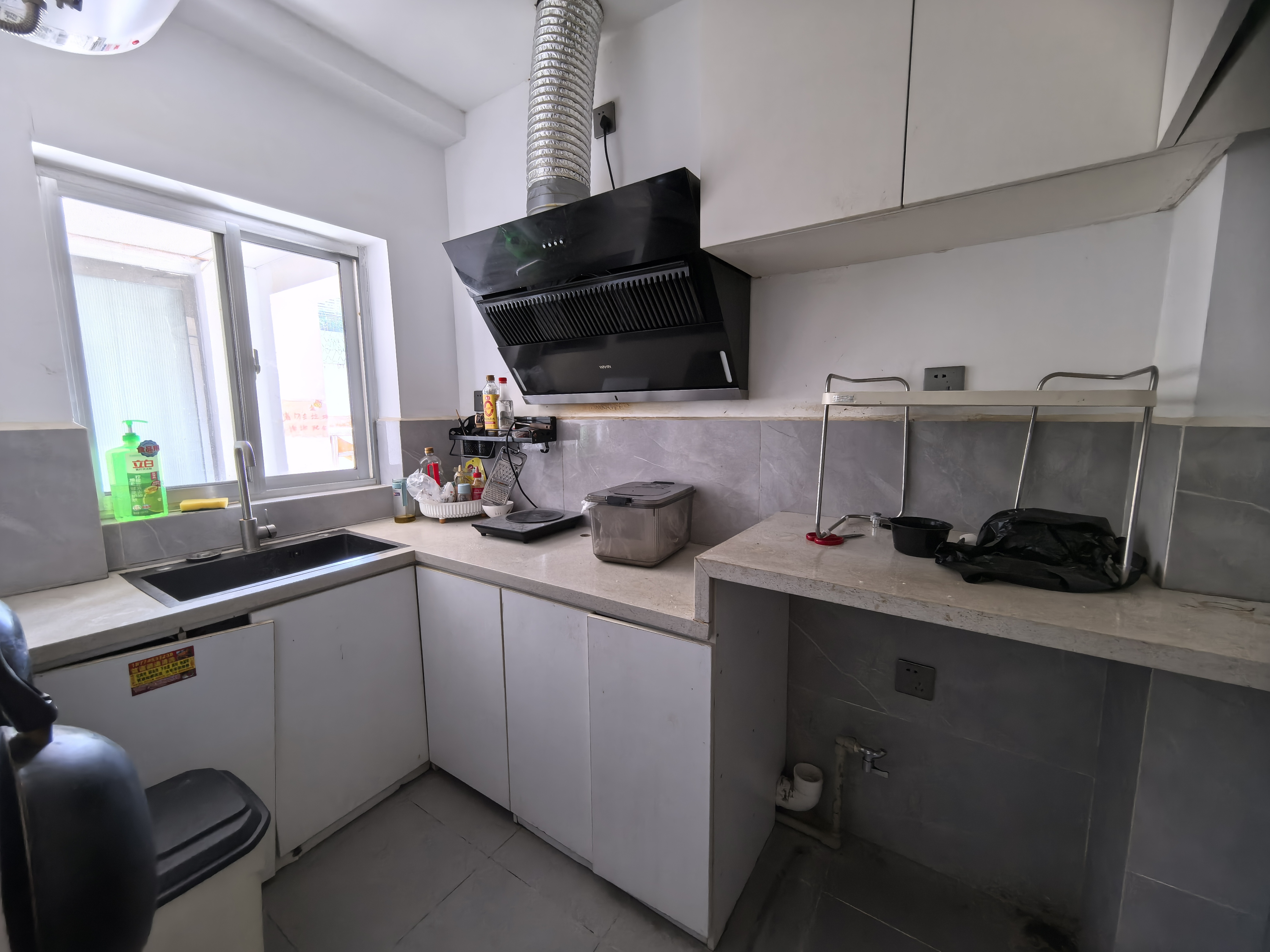 维港十字街  1室1厅1卫    4000.0元/月 维港十字街  1室1厅1卫    4000.0元/月室内图