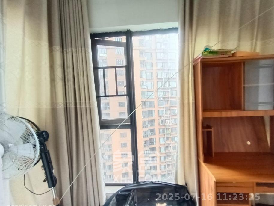 怡海星城 2室2厅1卫 1600.0元/月 怡海星城 2室2厅1卫 1600.0元/月室内图