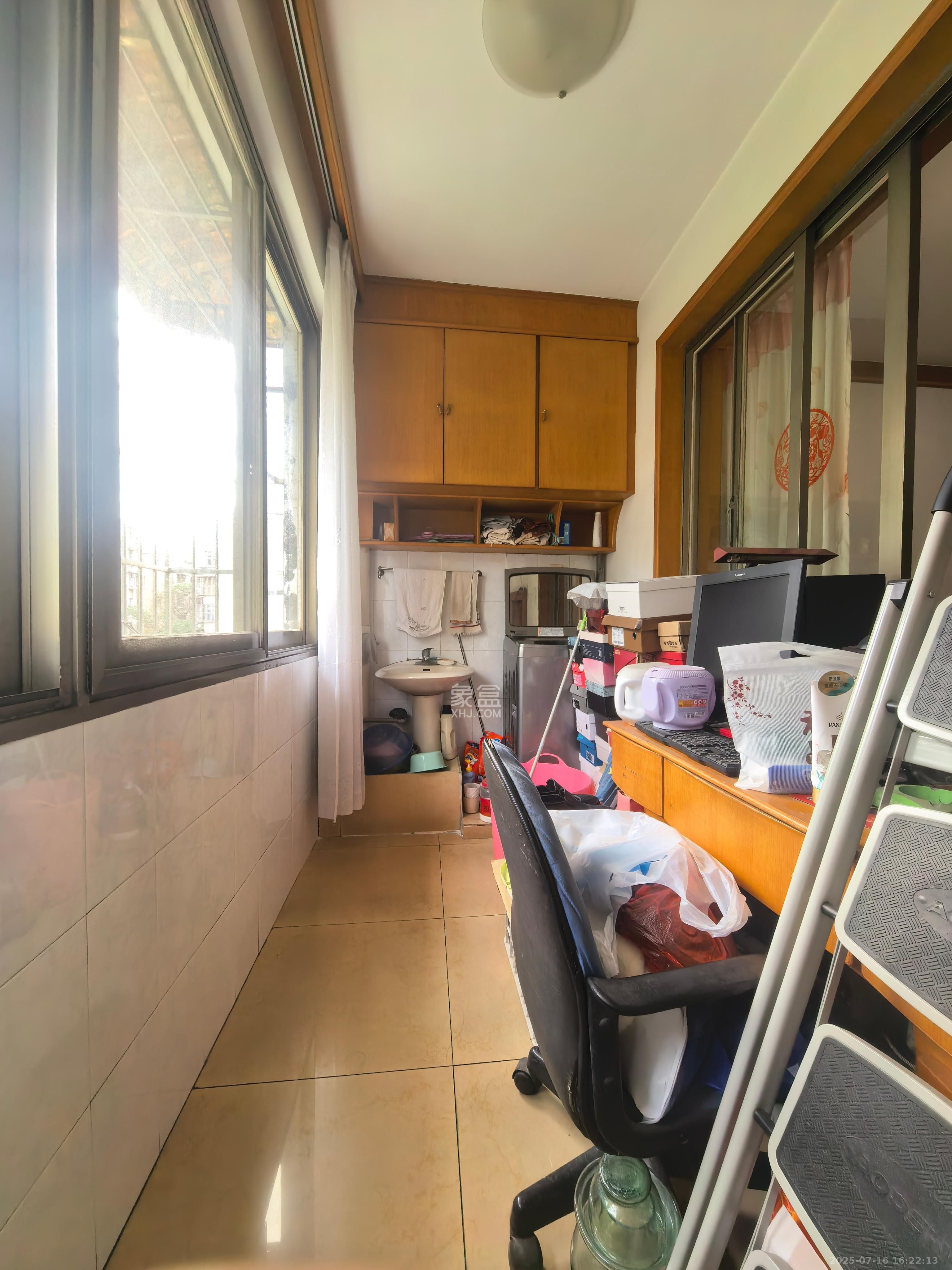 省水院宿舍  3室2厅1卫    2600.0元/月 省水院宿舍  3室2厅1卫    2600.0元/月室内图