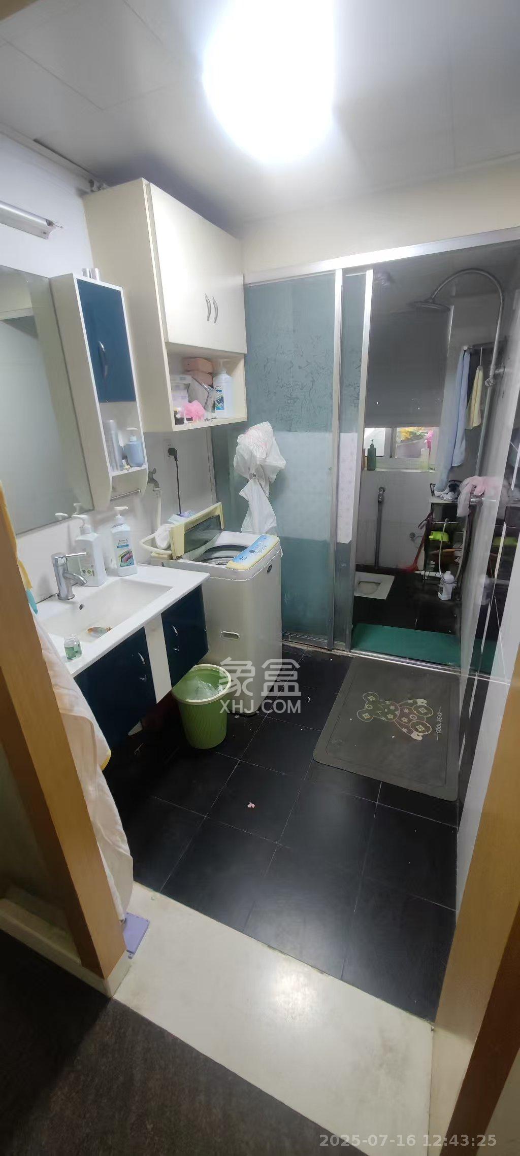 活力康城  3室2厅2卫   2900.00元/月室内图