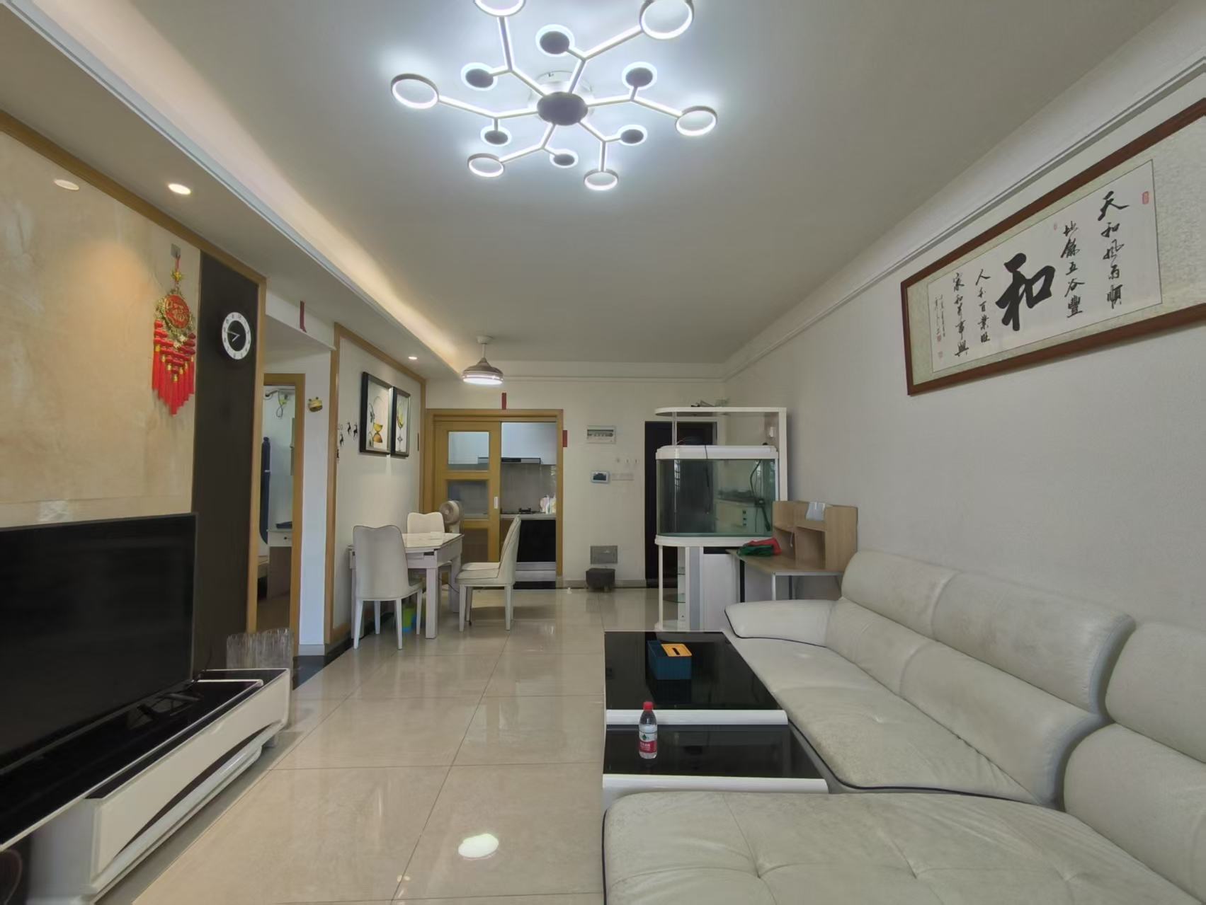 现代美居(喜盈门) 2室2厅1卫 117.0万 现代美居(喜盈门) 2室2厅1卫 117.0万客厅