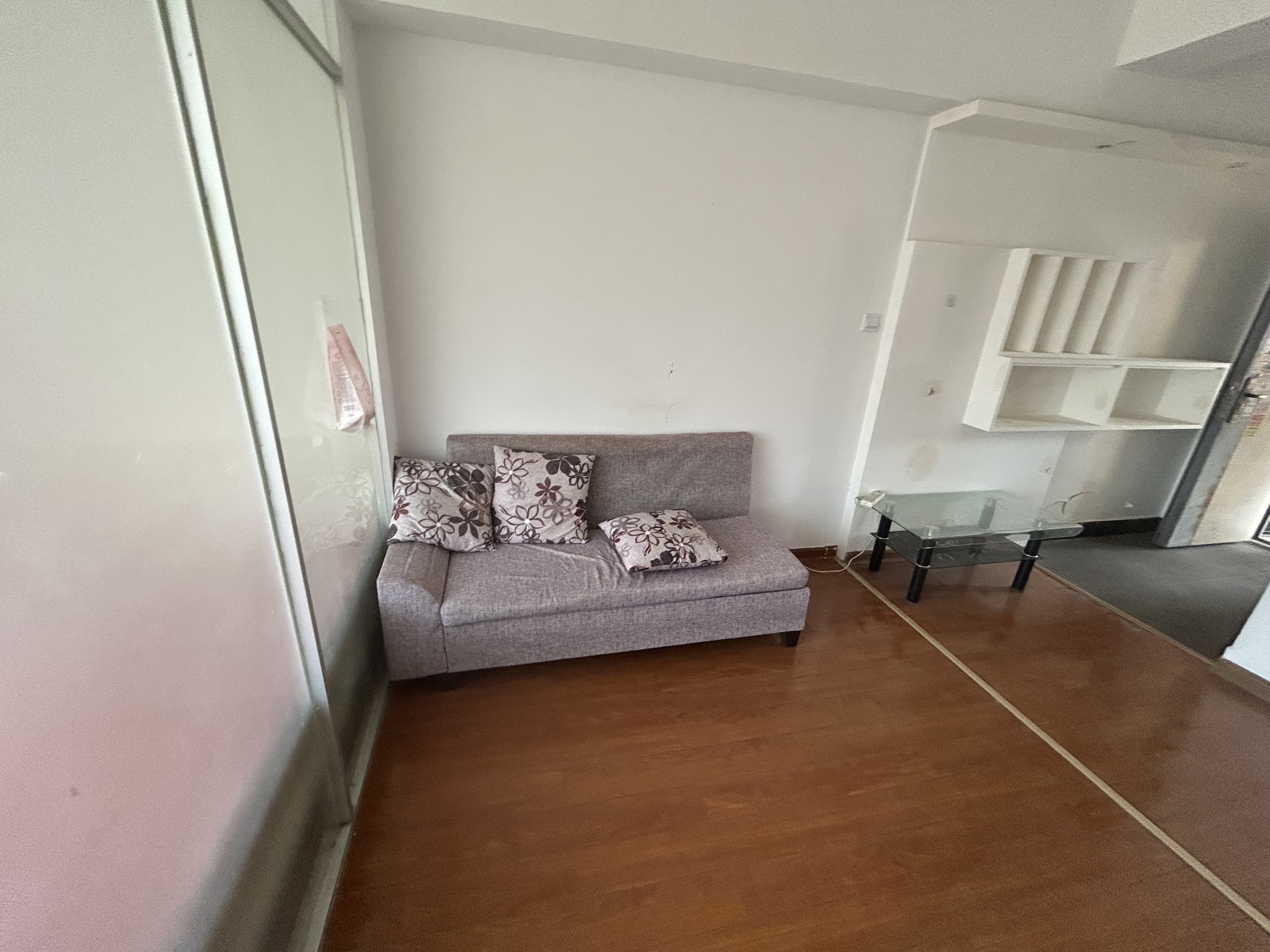 维港十字街 1室1厅1卫 900.0元/月 维港十字街 1室1厅1卫 900.0元/月室内图