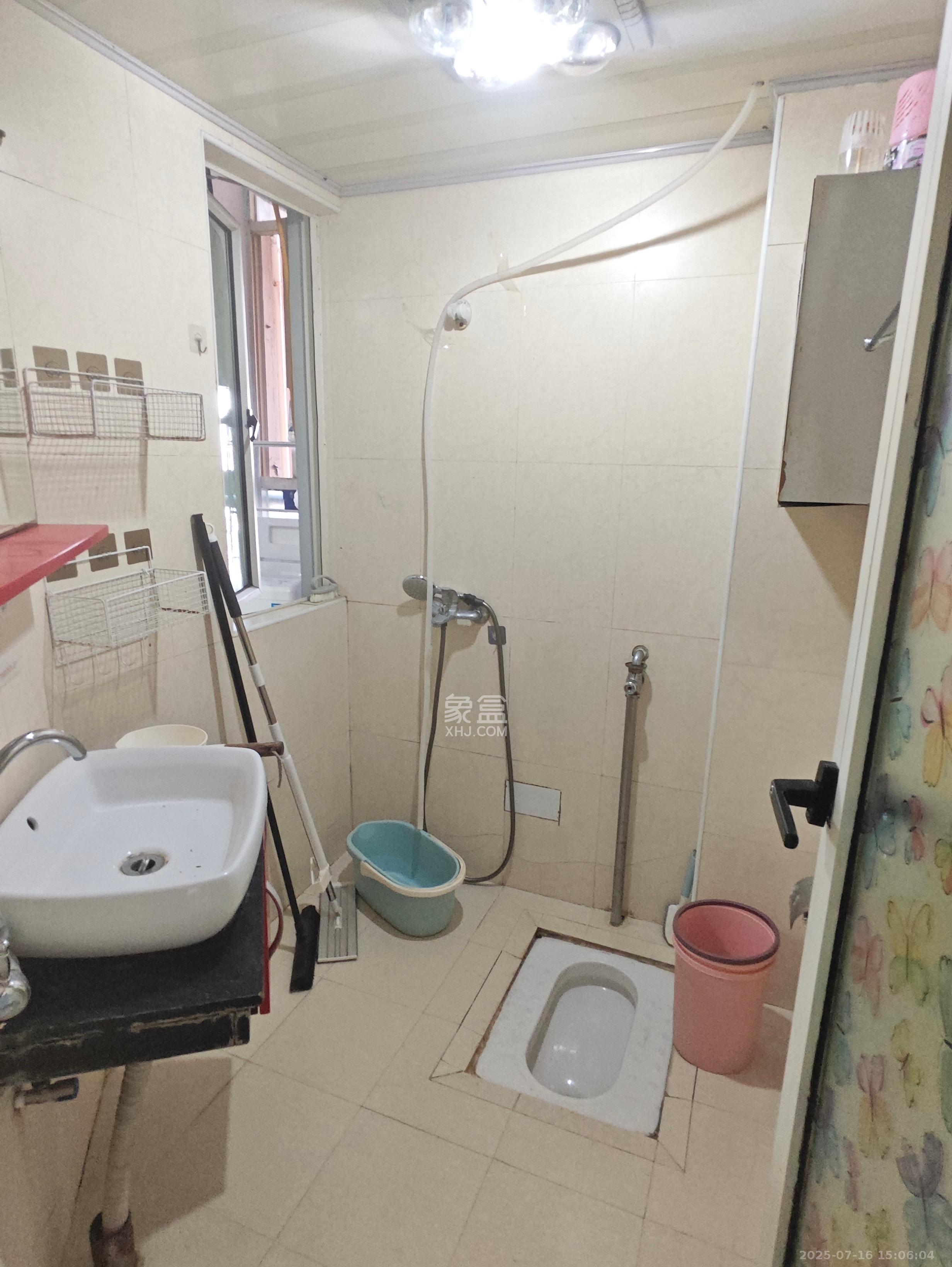白沙晶城  2室1厅1卫   2200.00元/月室内图