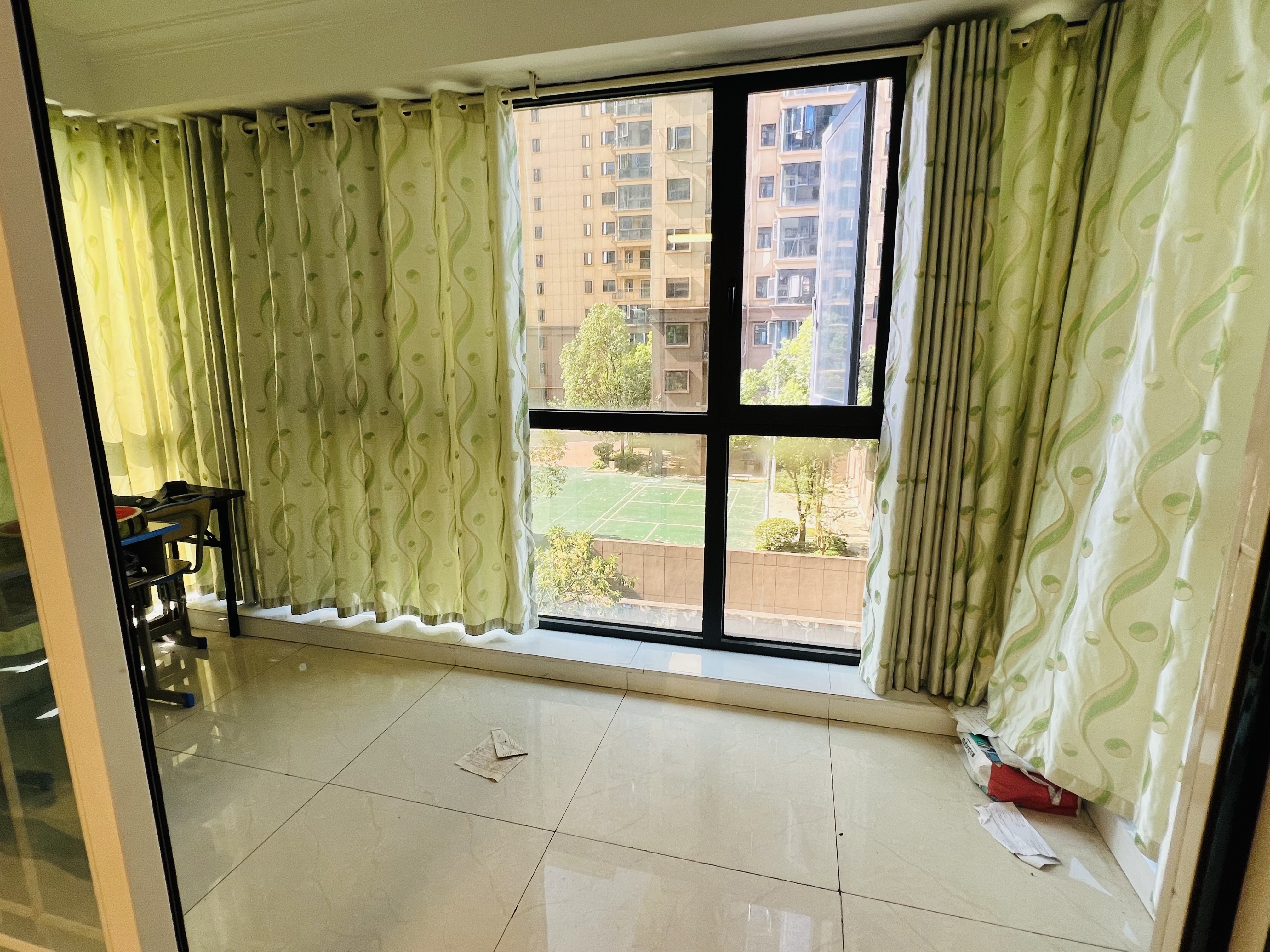 碧桂园梓山府 4室2厅2卫 2000.0元/月 碧桂园梓山府 4室2厅2卫 2000.0元/月室内图