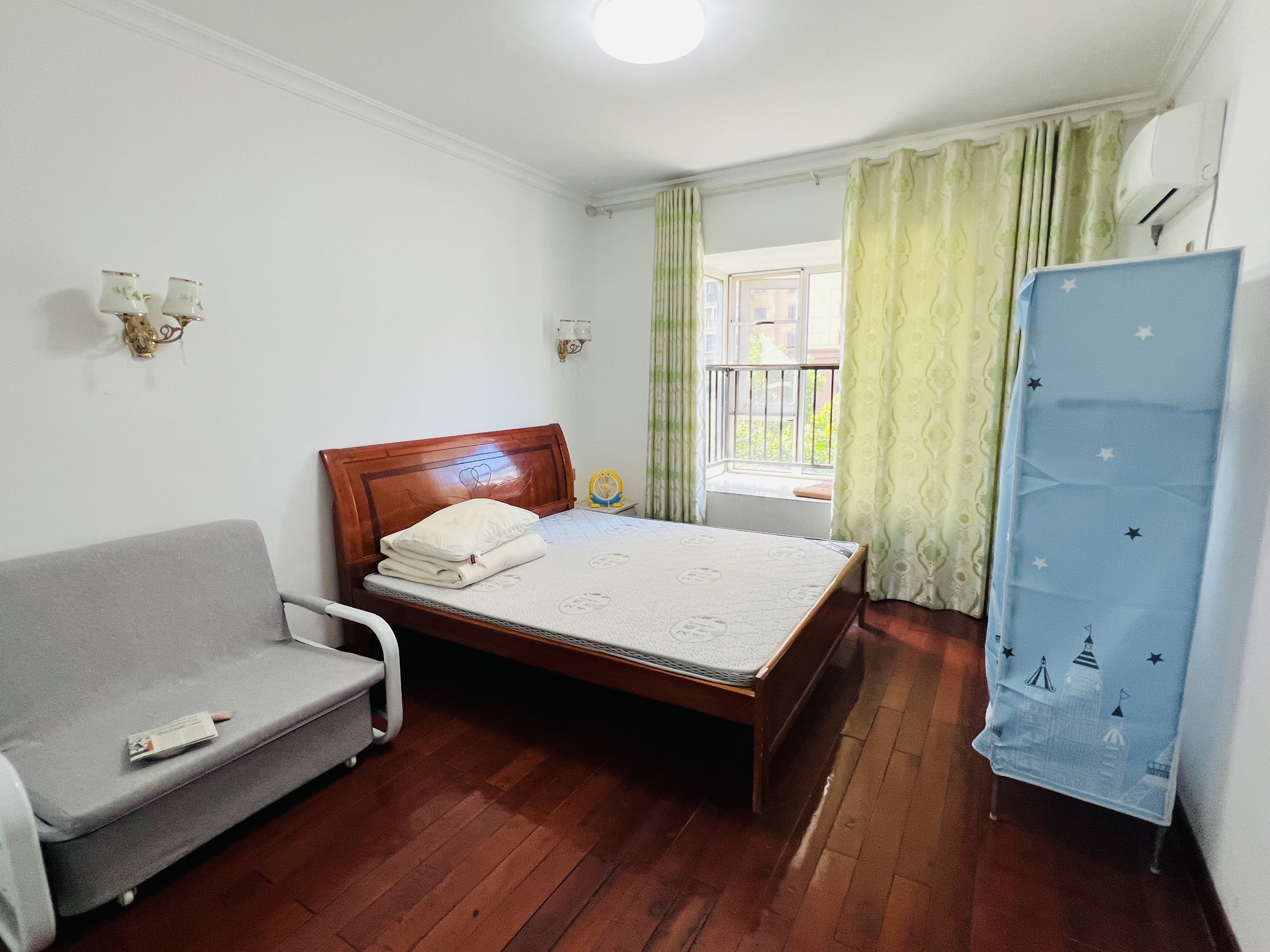 碧桂园梓山府 4室2厅2卫 2000.0元/月 碧桂园梓山府 4室2厅2卫 2000.0元/月室内图