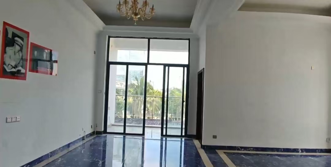 半岛蓝湾 1室1厅1卫 138.0万 半岛蓝湾 1室1厅1卫 138.0万室内图