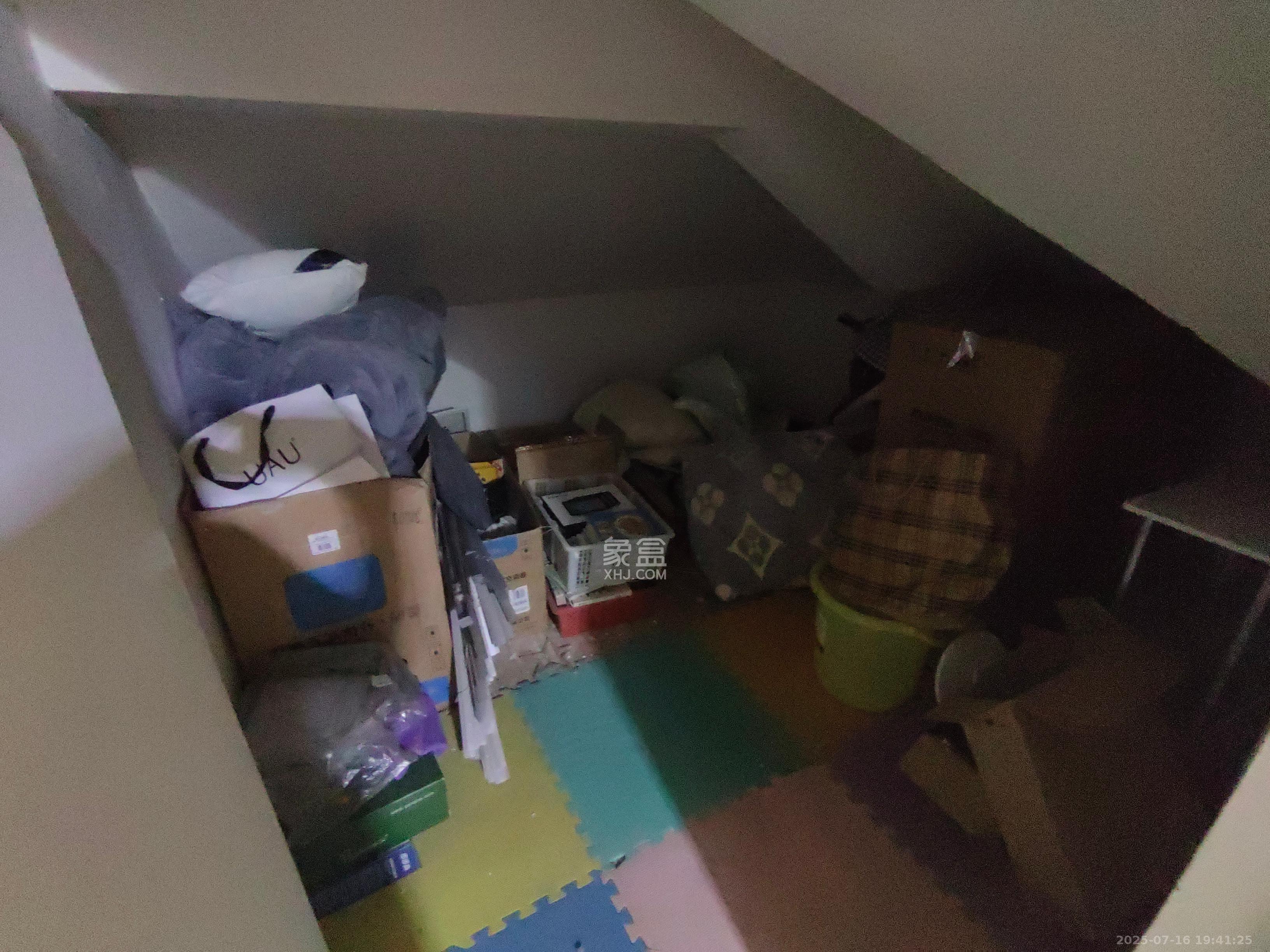 华润凤凰城一期  3室2厅1卫    1700.0元/月室内图