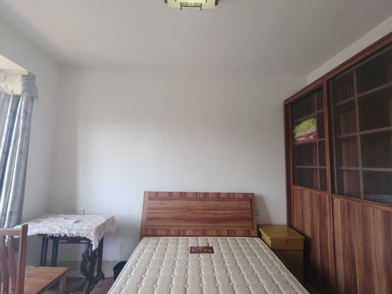 海岛阳光三期（阳光街城）  3室2厅2卫   2700.00元/月室内图