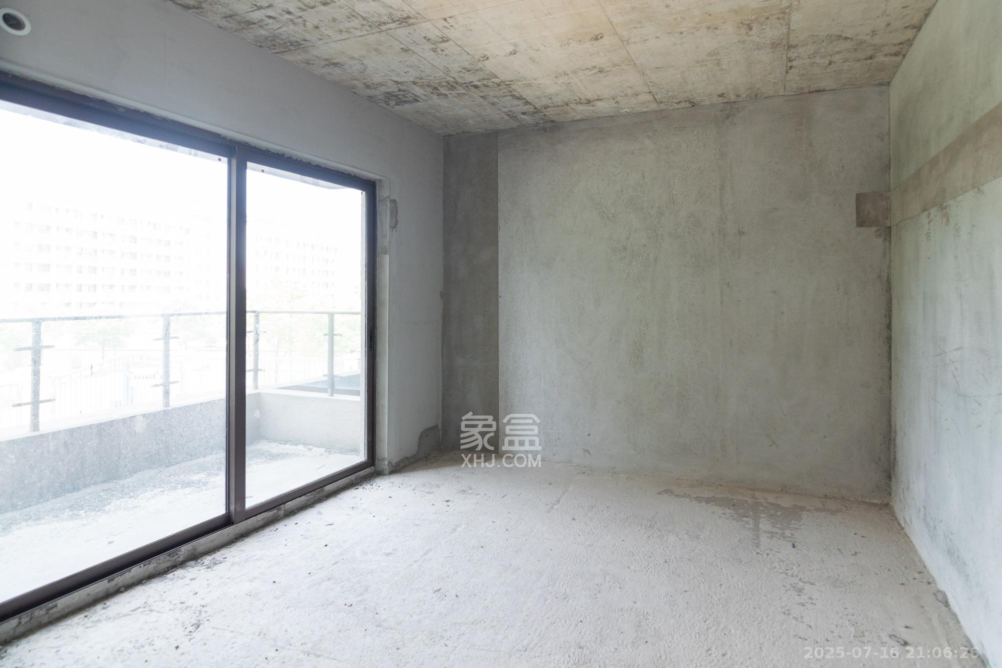 碧桂园御园  5室2厅3卫    180.0万 碧桂园御园  5室2厅3卫    180.0万卧室