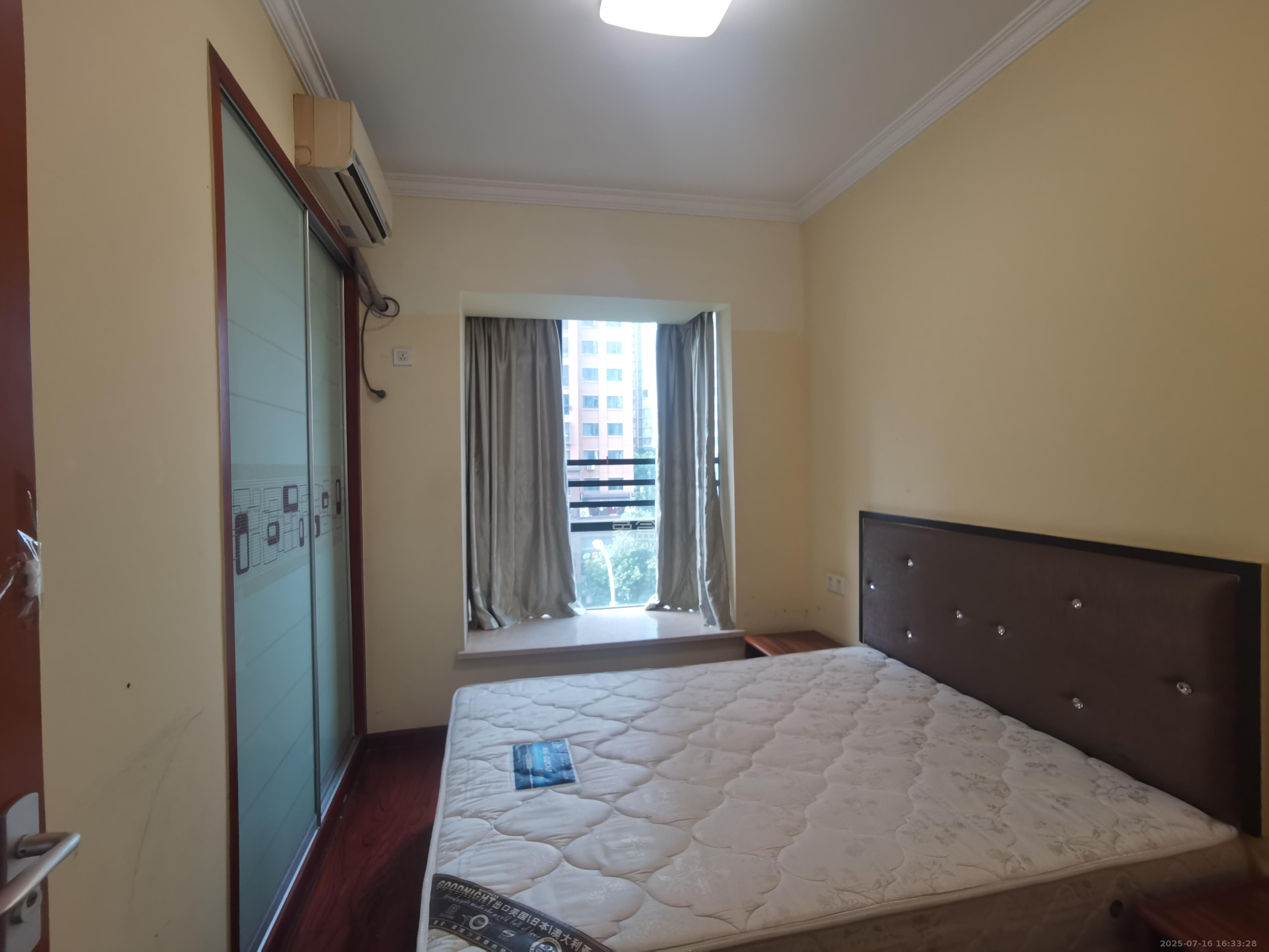 星城映象 3室2厅1卫 2400.0元/月 星城映象 3室2厅1卫 2400.0元/月室内图