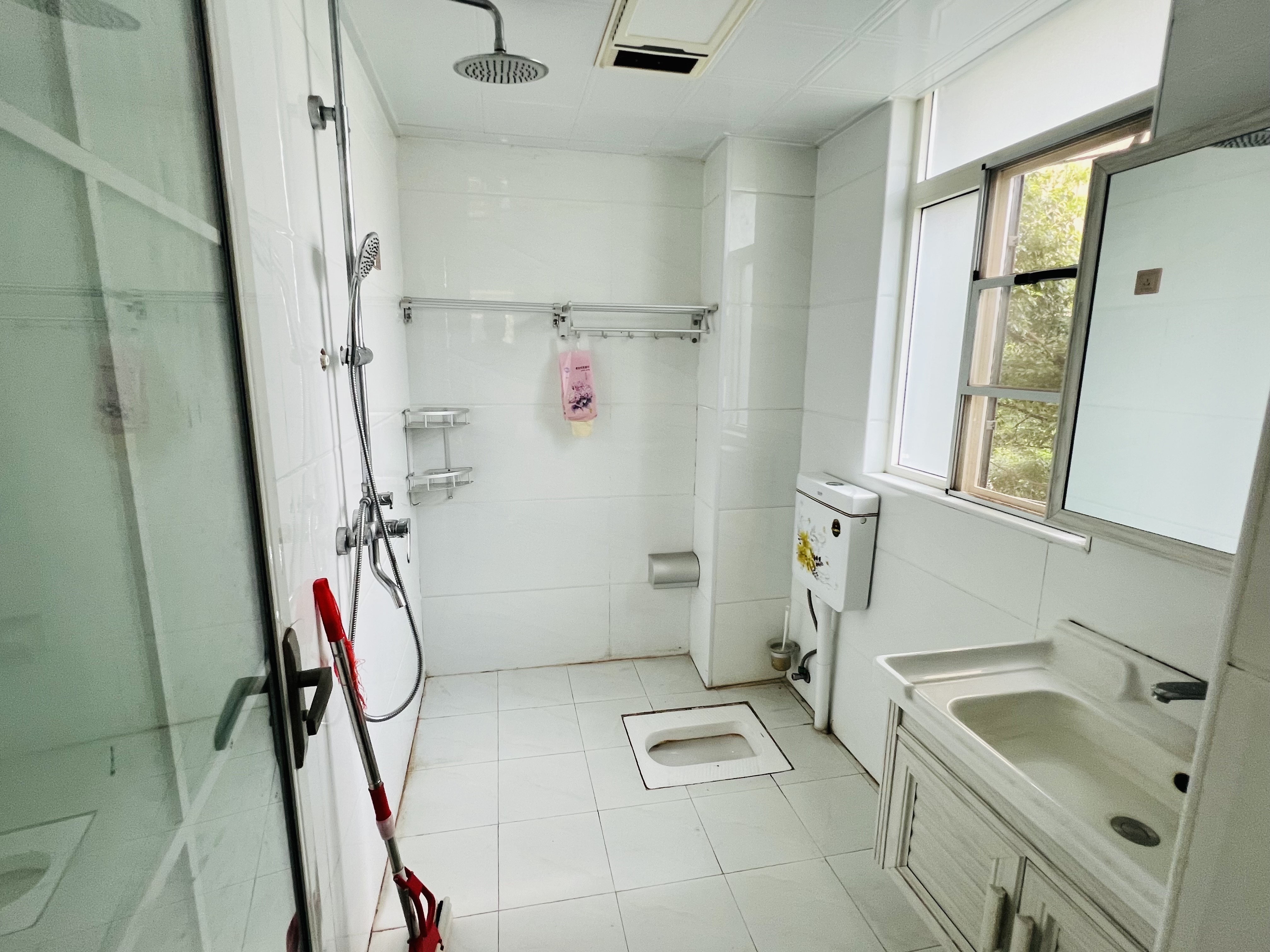 碧桂园梓山府 4室2厅2卫 2000.0元/月 碧桂园梓山府 4室2厅2卫 2000.0元/月室内图