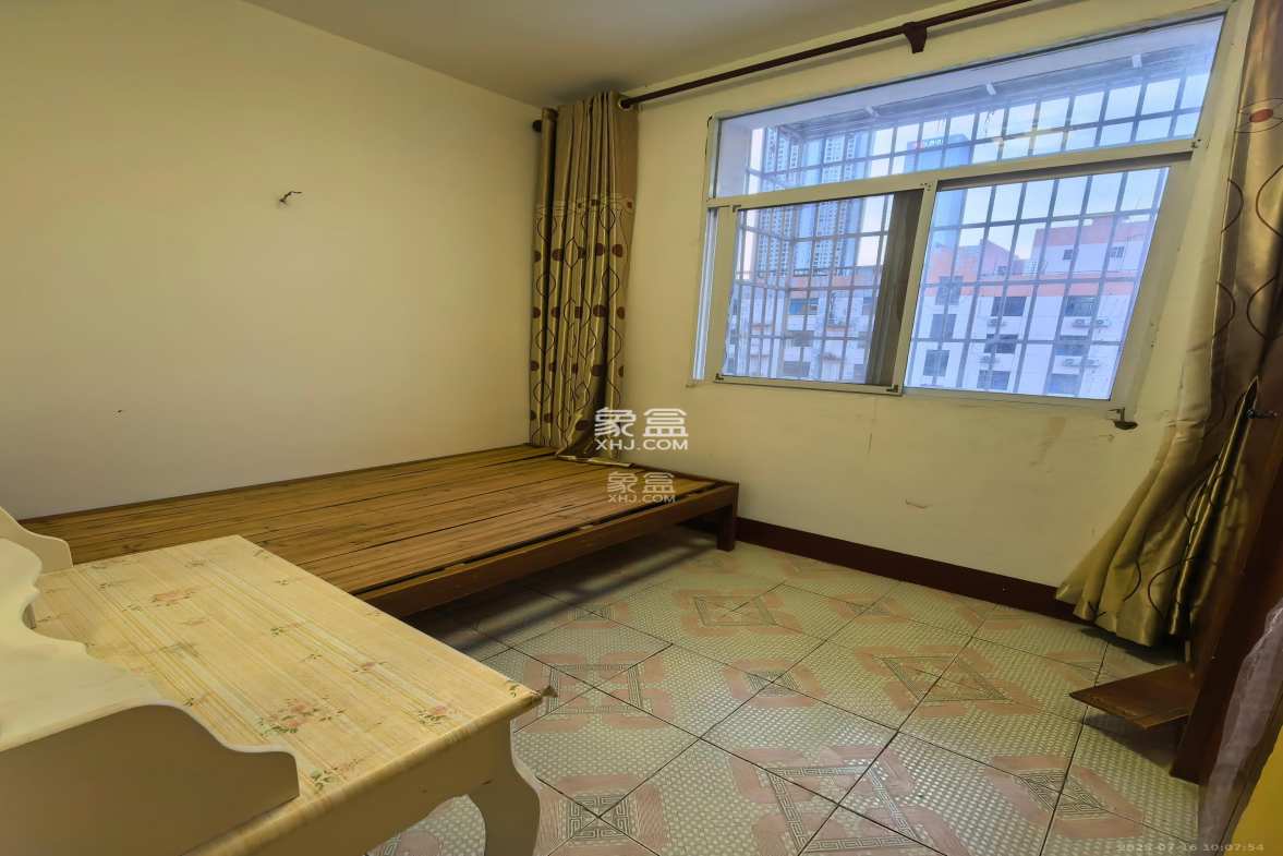 东风二村社区房 2室1厅1卫 1500.0元/月 东风二村社区房 2室1厅1卫 1500.0元/月室内图