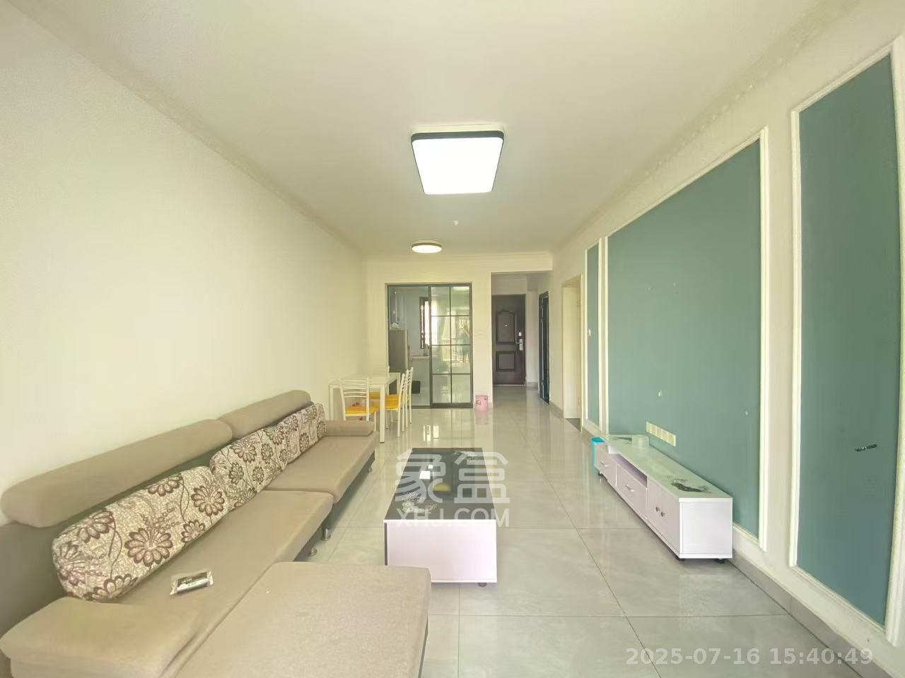 卓越蔚蓝城邦  3室1厅1卫   2100.00元/月室内图