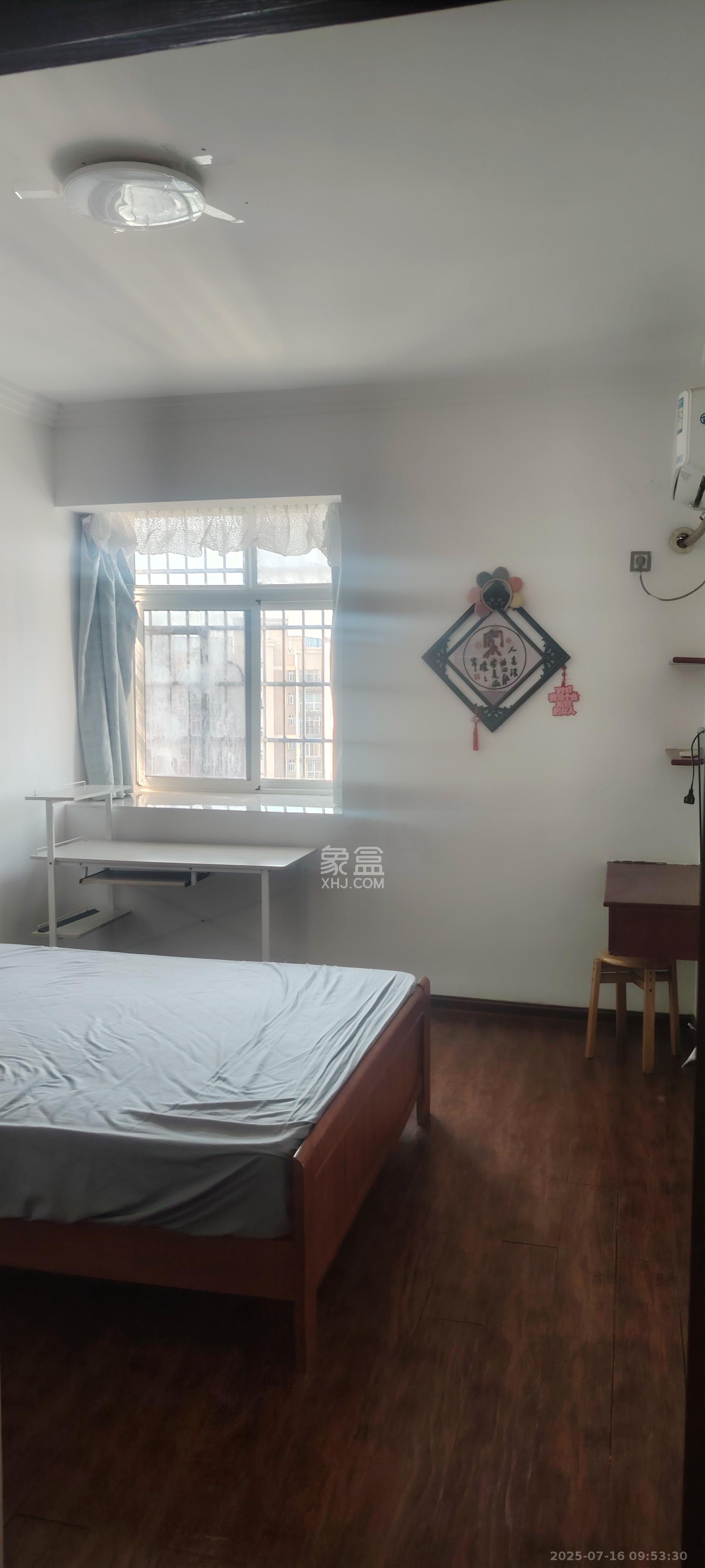 洋湖景园  3室1厅1卫    2100.0元/月室内图