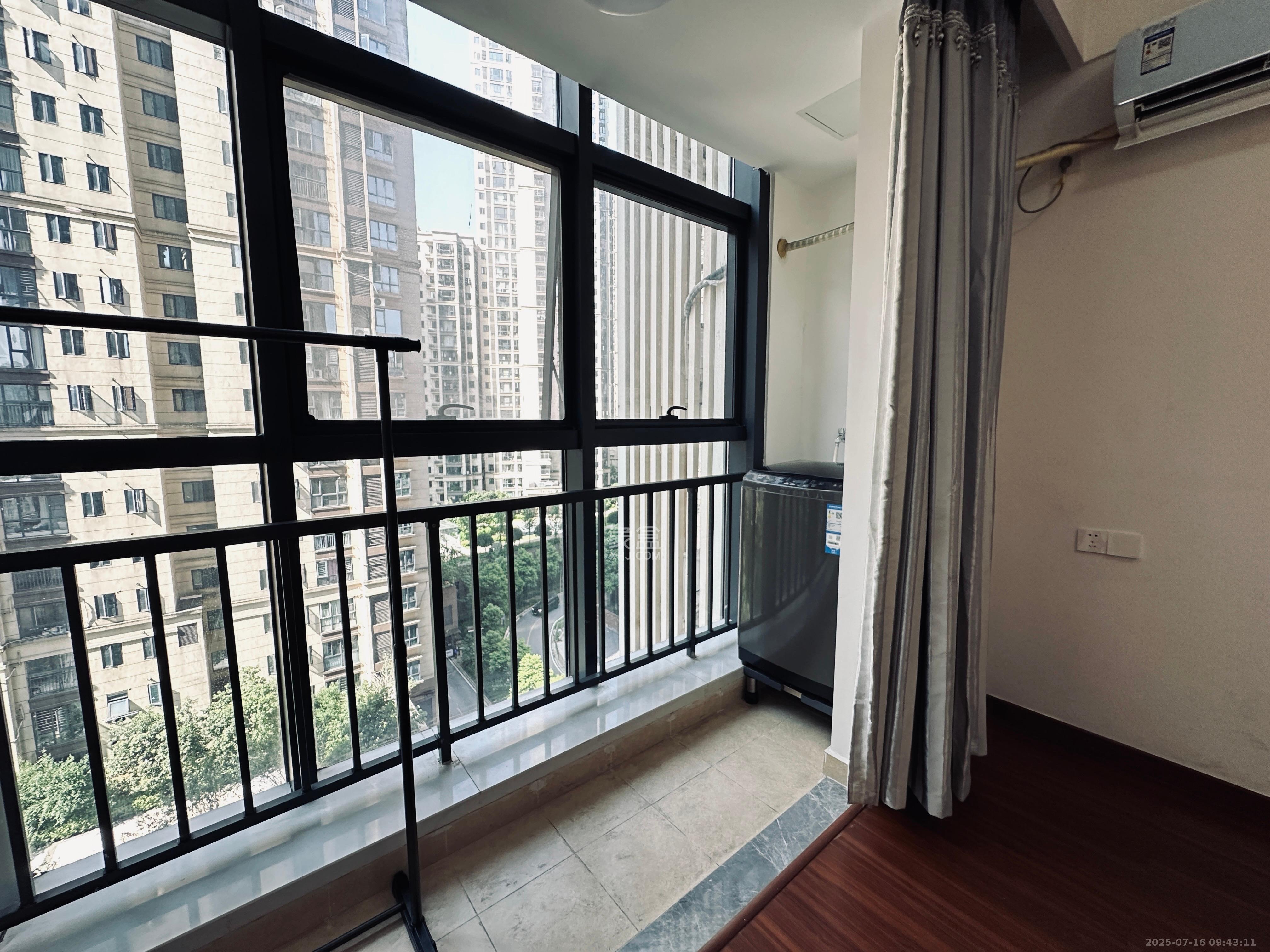 荣泰广场 1室1厅1卫 1200.0元/月 荣泰广场 1室1厅1卫 1200.0元/月室内图