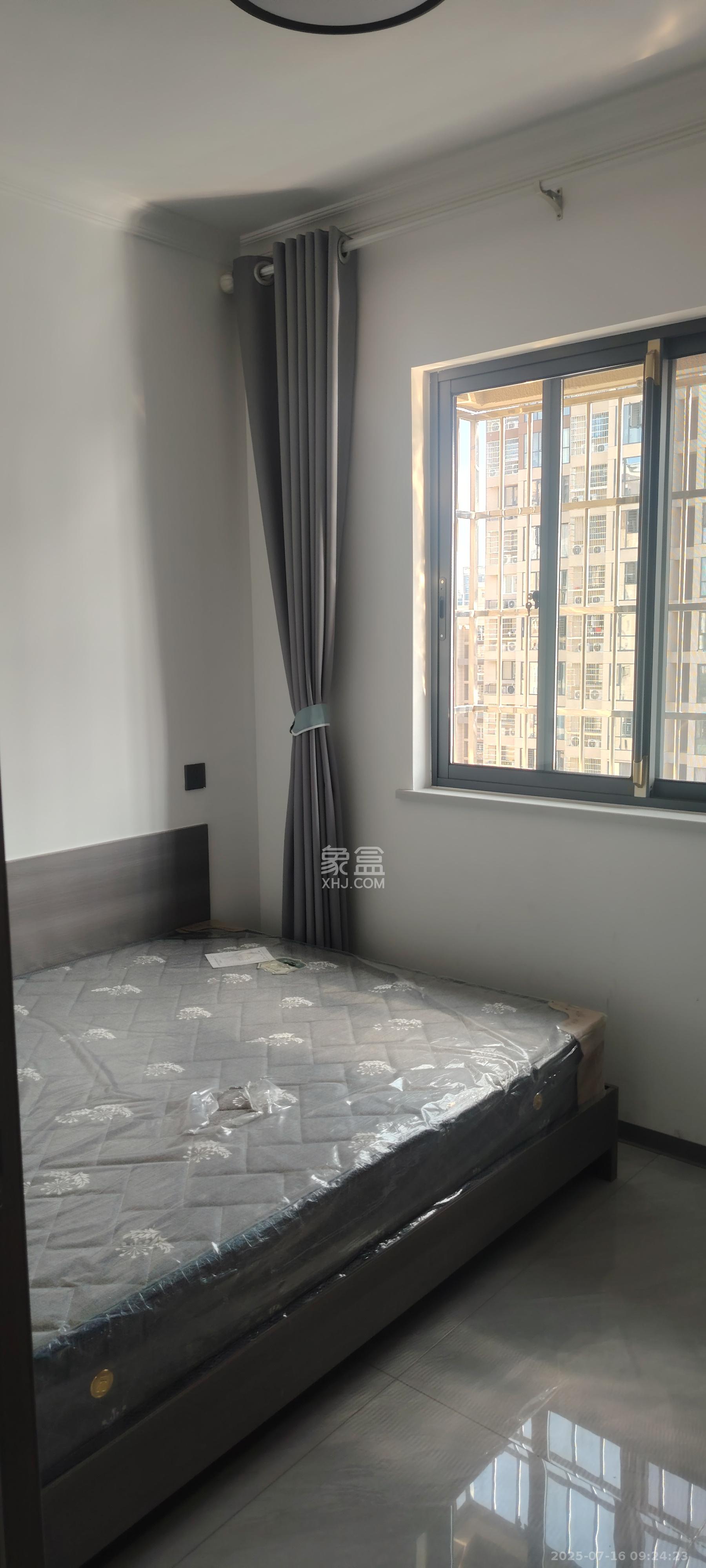 文景家园  4室2厅1卫    2700.0元/月室内图