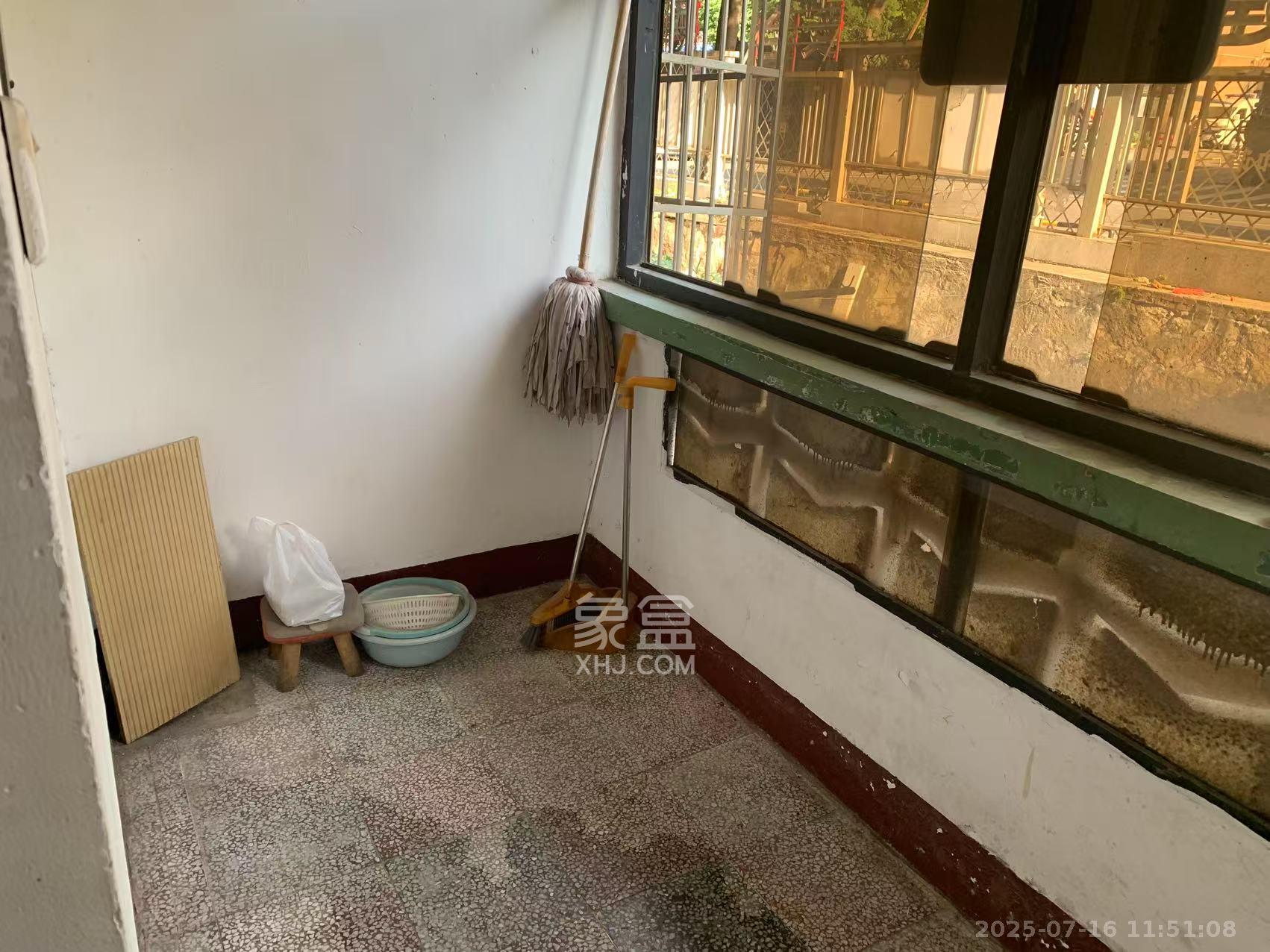 燕果塘 2室1厅1卫 1500.0元/月 燕果塘 2室1厅1卫 1500.0元/月室内图