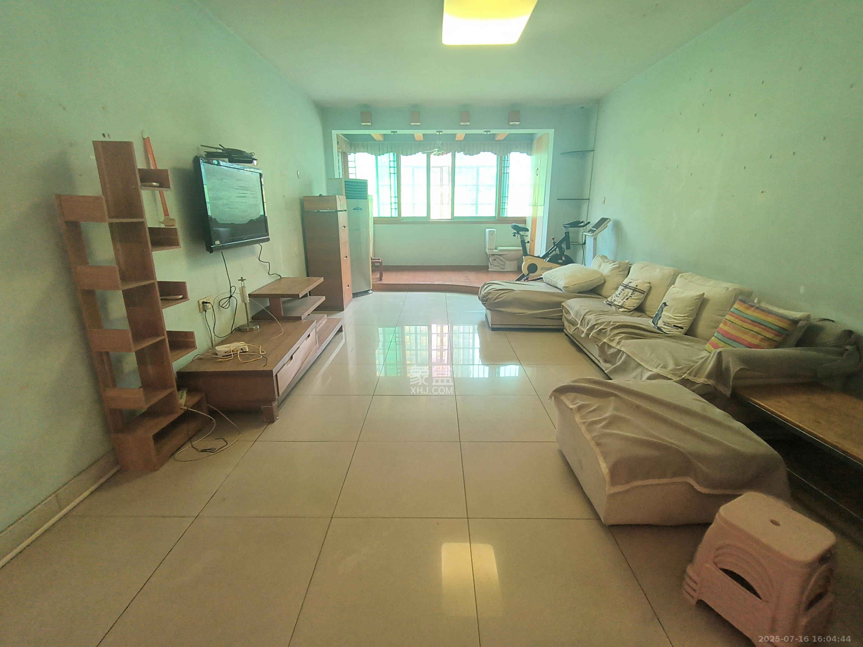 咸嘉新村嘉明苑 3室2厅2卫 2100.0元/月 咸嘉新村嘉明苑 3室2厅2卫 2100.0元/月室内图