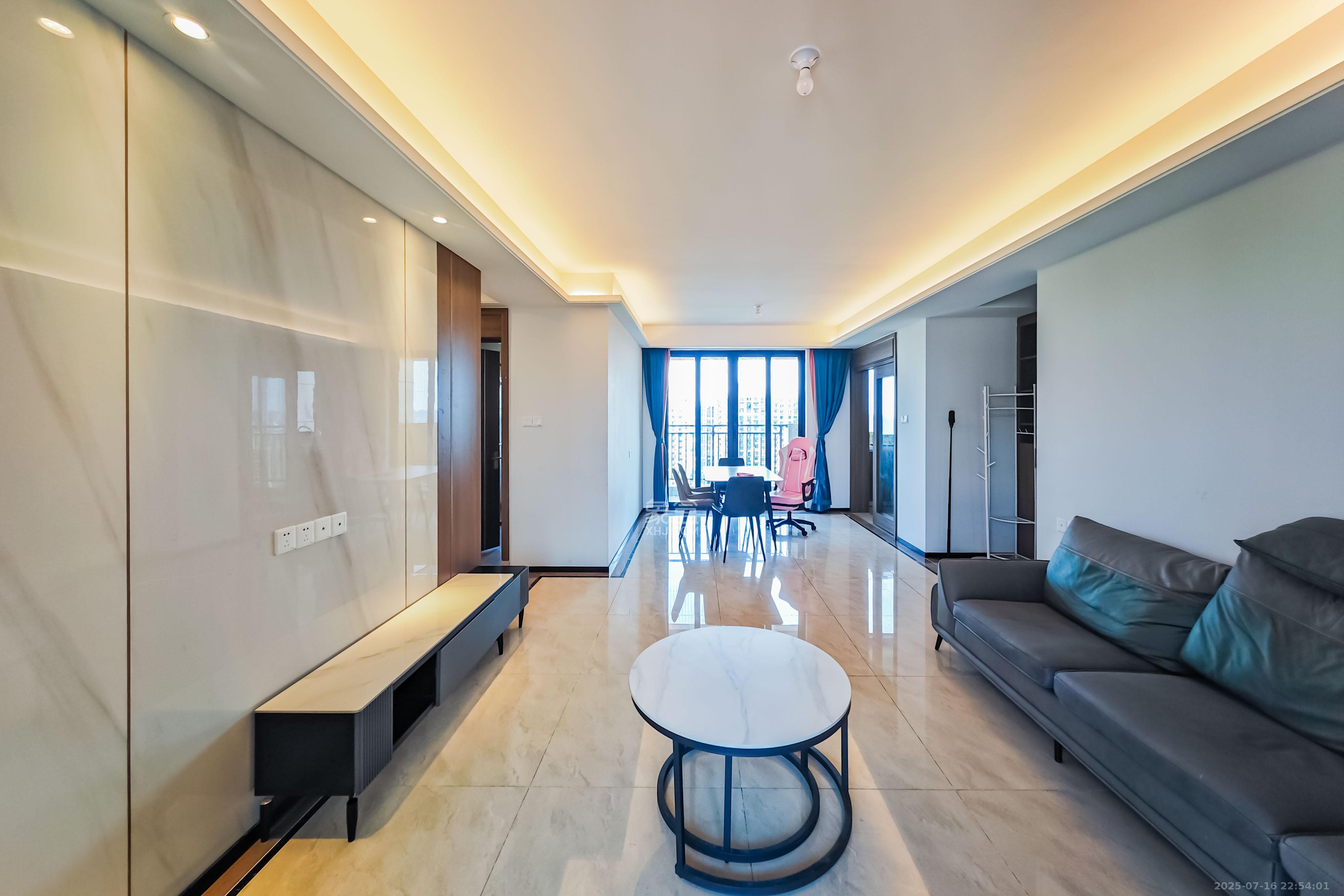 保利茉莉公馆 4室2厅2卫 158.0万 保利茉莉公馆 4室2厅2卫 158.0万客厅