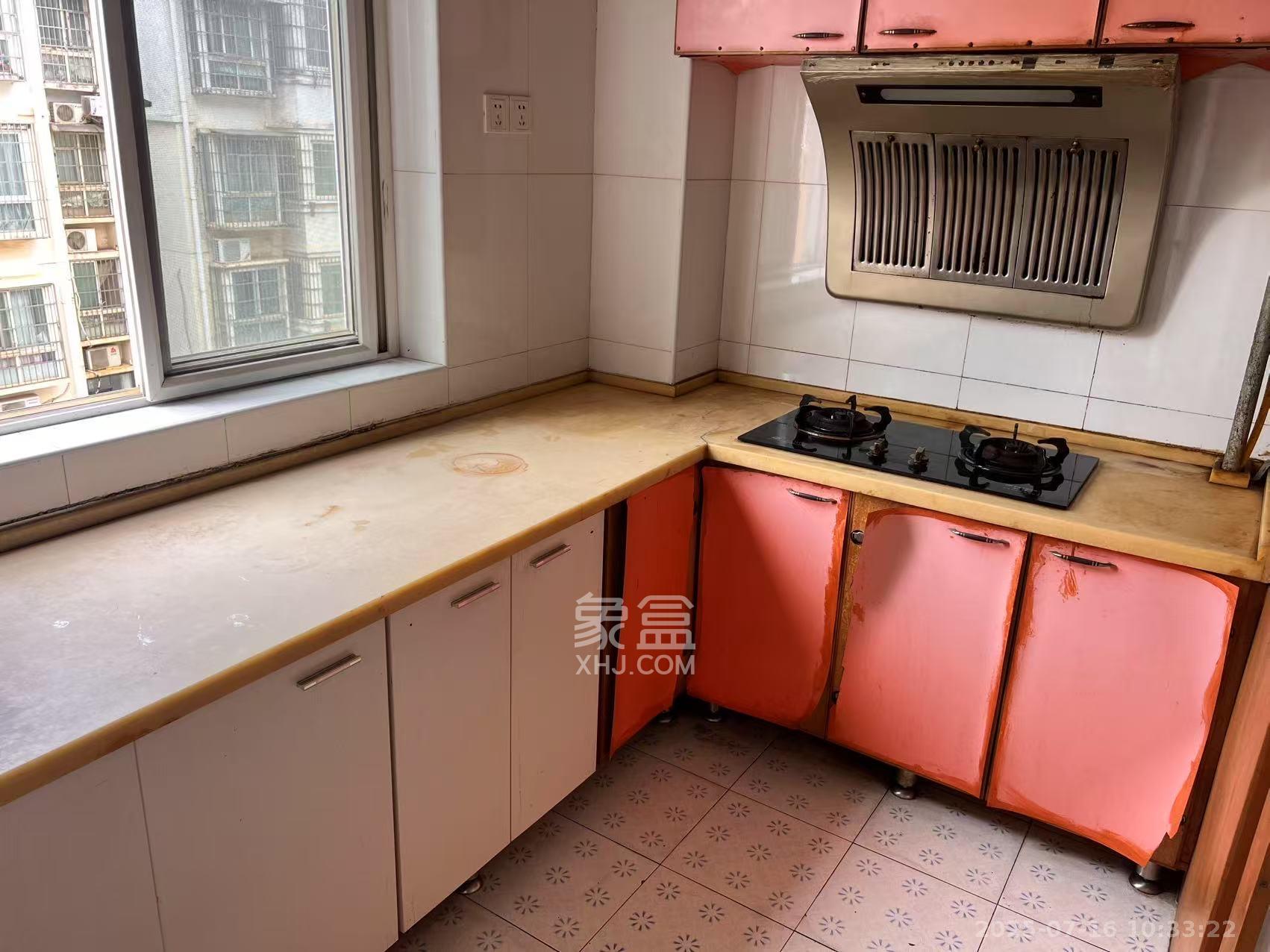 德润园 3室2厅2卫 2000.0元/月 德润园 3室2厅2卫 2000.0元/月室内图