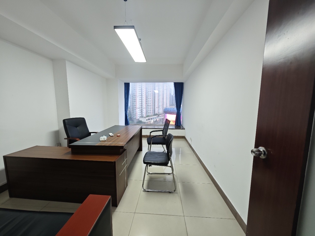 半山花园 1室1厅1卫 5000.0元/月 半山花园 1室1厅1卫 5000.0元/月室内图