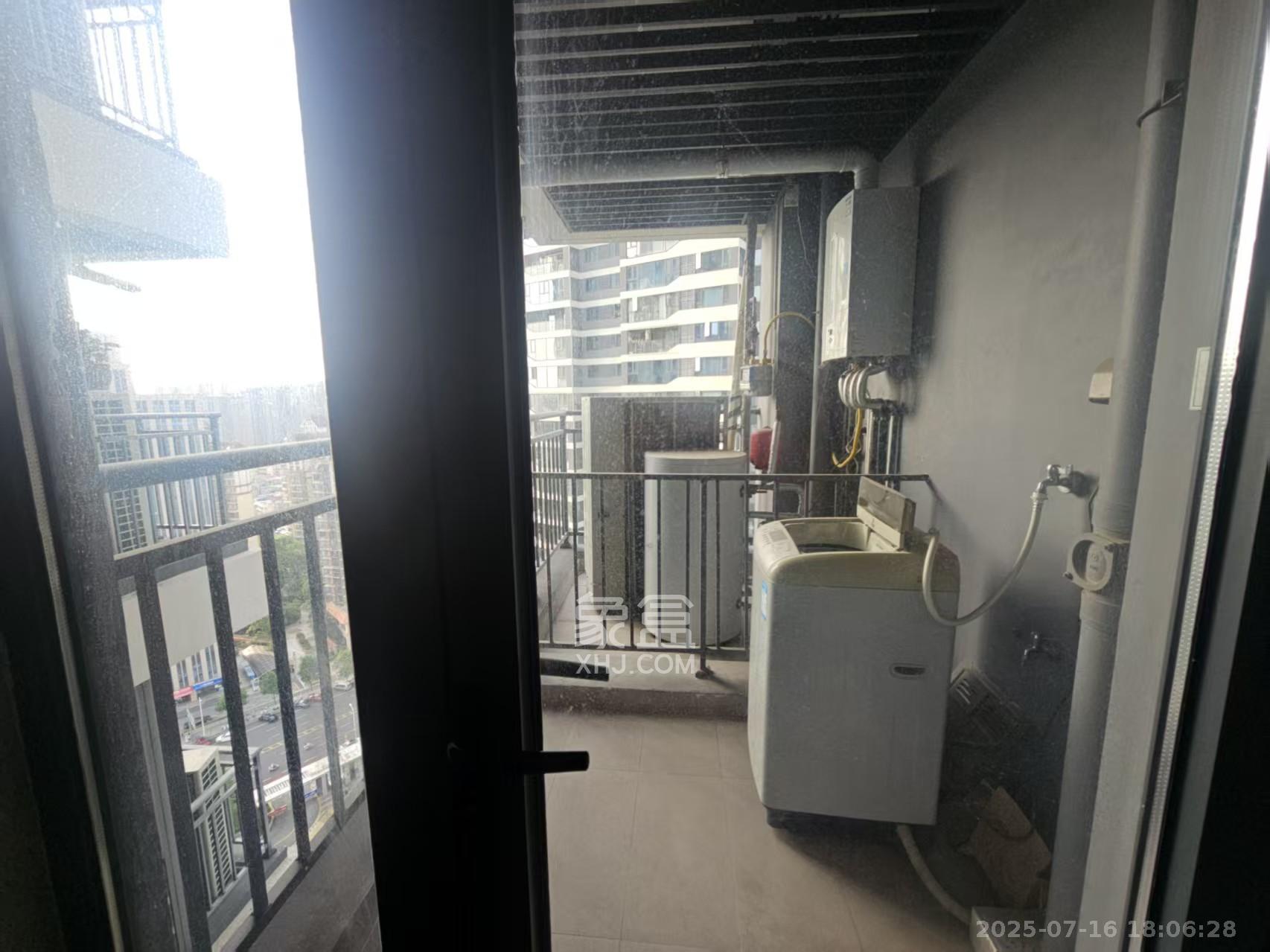 旭辉都会山  4室2厅3卫   5200.00元/月室内图