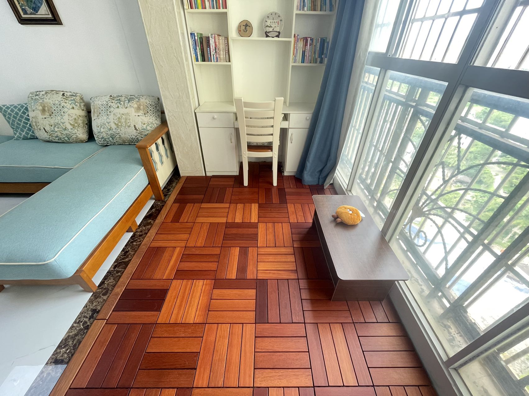 翡翠水城(住宅) 2室2厅1卫 130.0万 翡翠水城(住宅) 2室2厅1卫 130.0万客厅